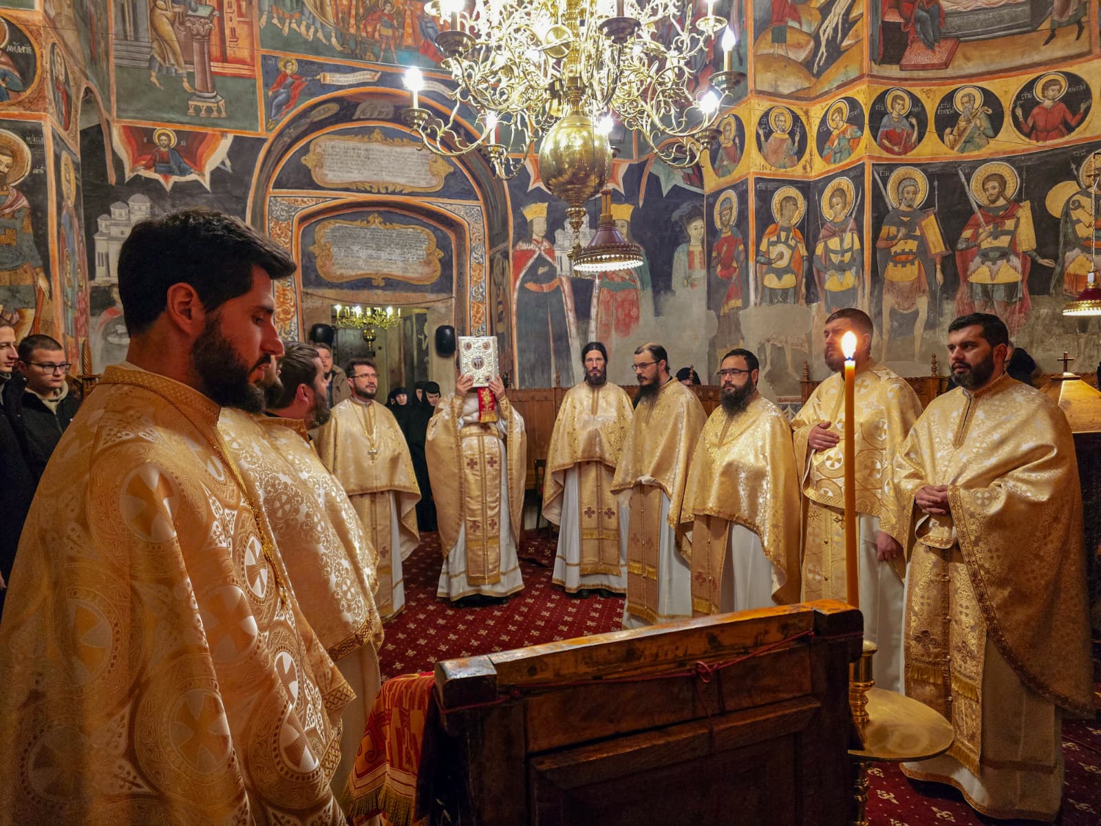 Atelier de formare catehetic la Mănăstirea Tismana – rod al parteneriatului dintre Mitropolia Moldovei și Bucovinei și Mitropolia Olteniei