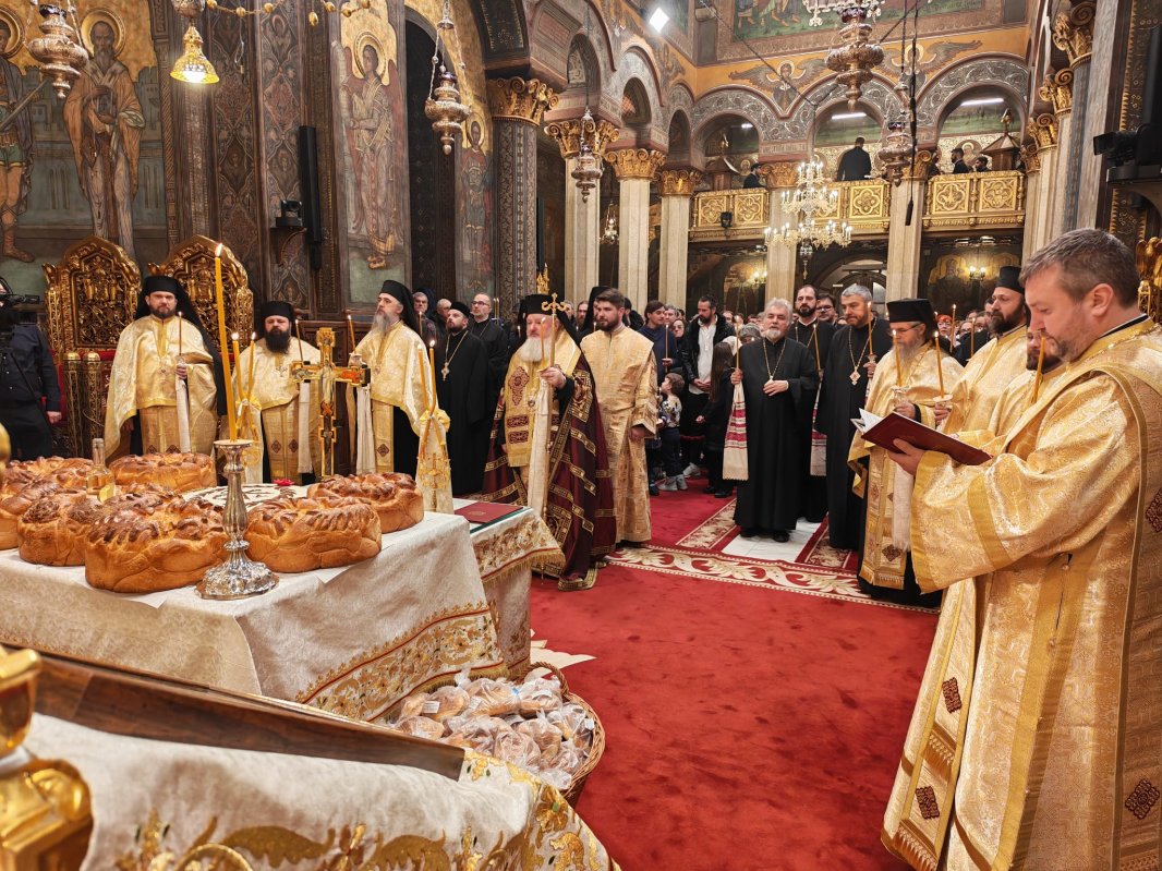 Ultimul Parastas pentru cele 16 femei române cu viață sfântă, la Catedrala Patriarhală