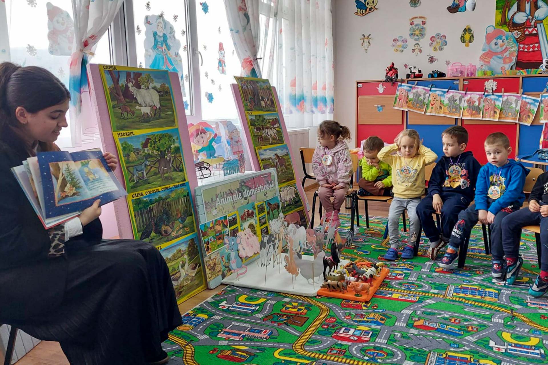 Ziua Internațională a Cititului Împreună la Seminarul de la Mănăstirea Neamț: o sărbătoare a cuvântului și a legăturilor între generații