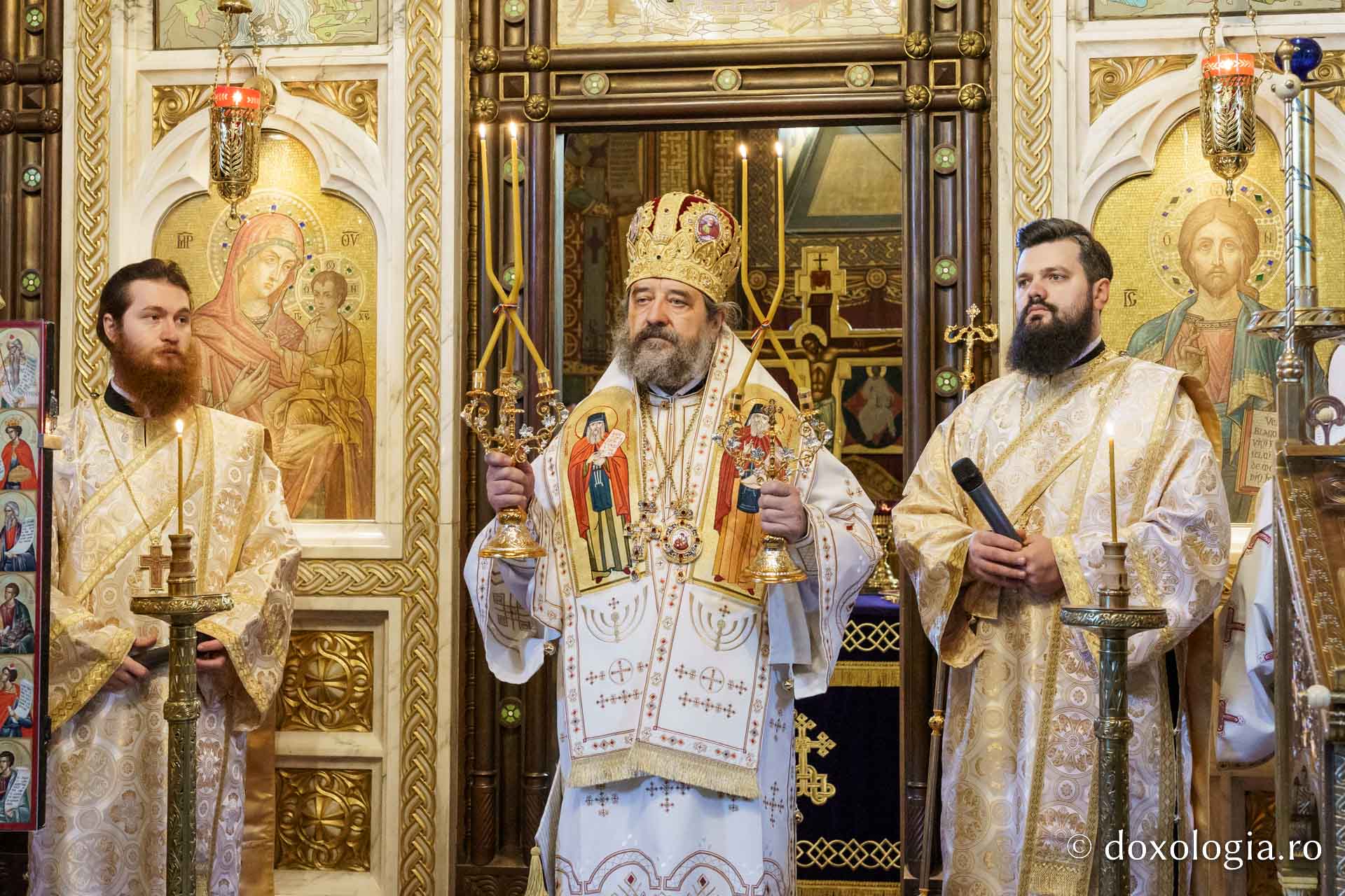 Cinci ani de la hirotonia întru arhiereu, sărbătoriți la Mănăstirea „Sfinții Trei Ierarhi” din Iași