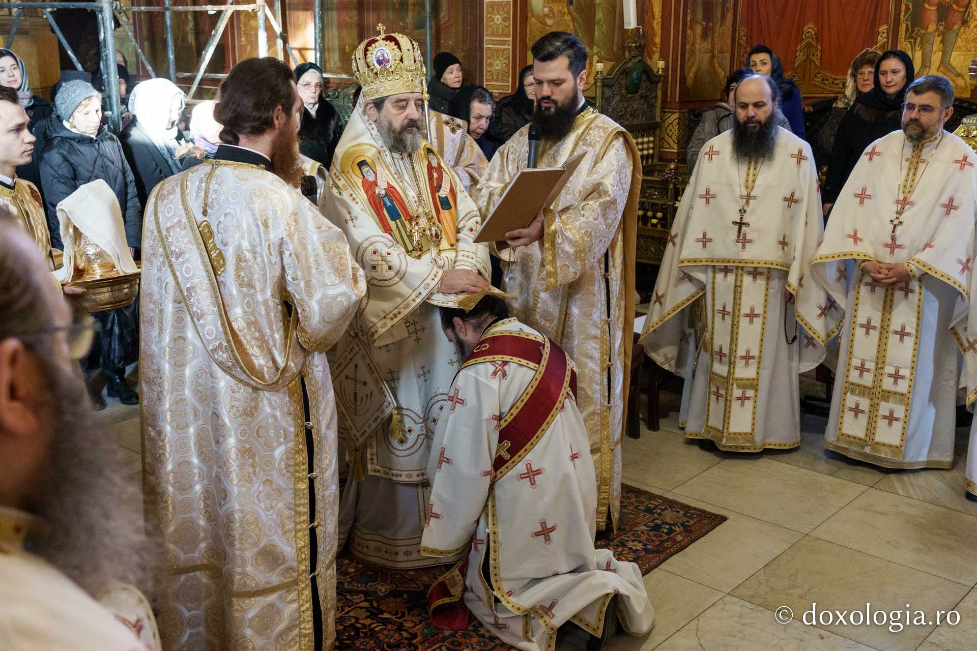 Cinci ani de la hirotonia întru arhiereu, sărbătoriți la Mănăstirea „Sfinții Trei Ierarhi” din Iași