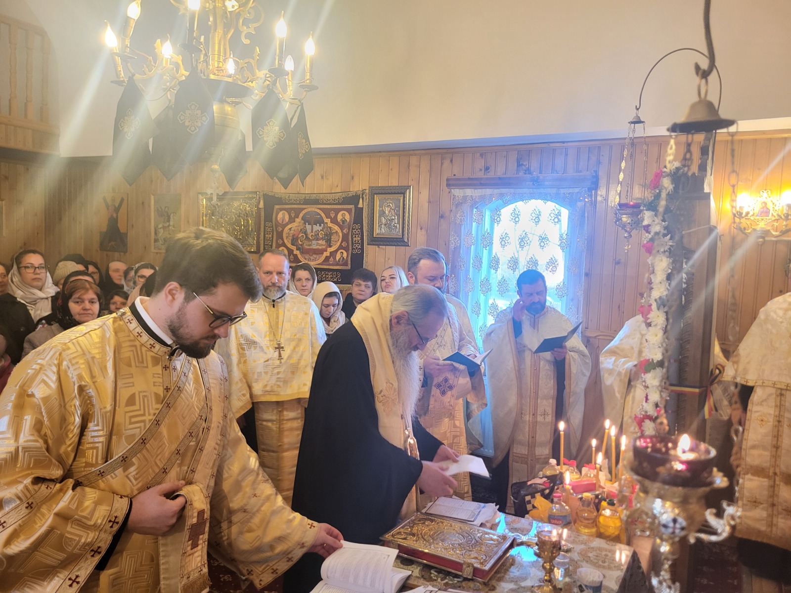 Părintele Mitropolit Teofan, în vizită la Parohia Tudor Vladimirescu - Botoșani