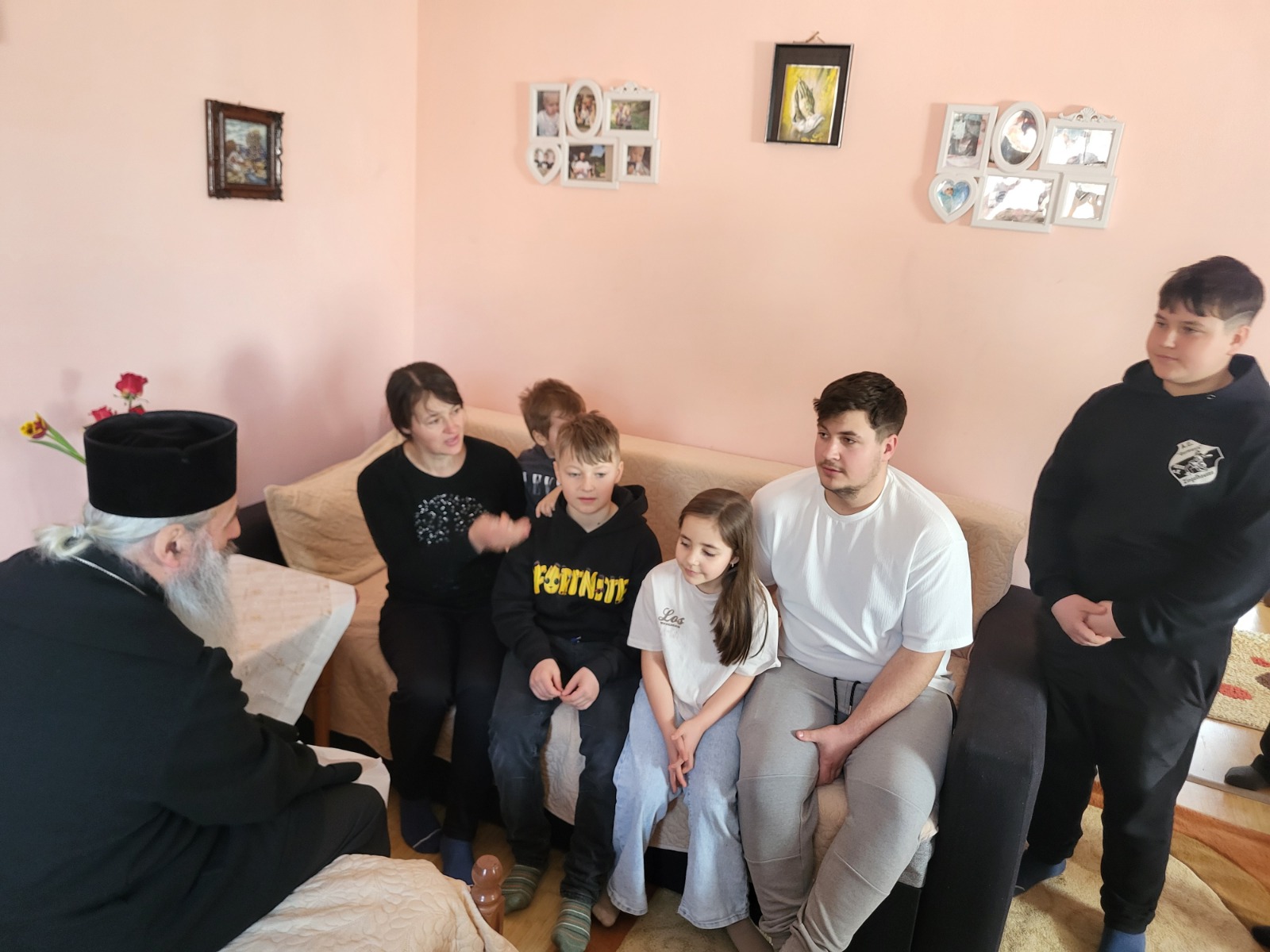 Părintele Mitropolit Teofan, în vizită la Parohia Tudor Vladimirescu - Botoșani