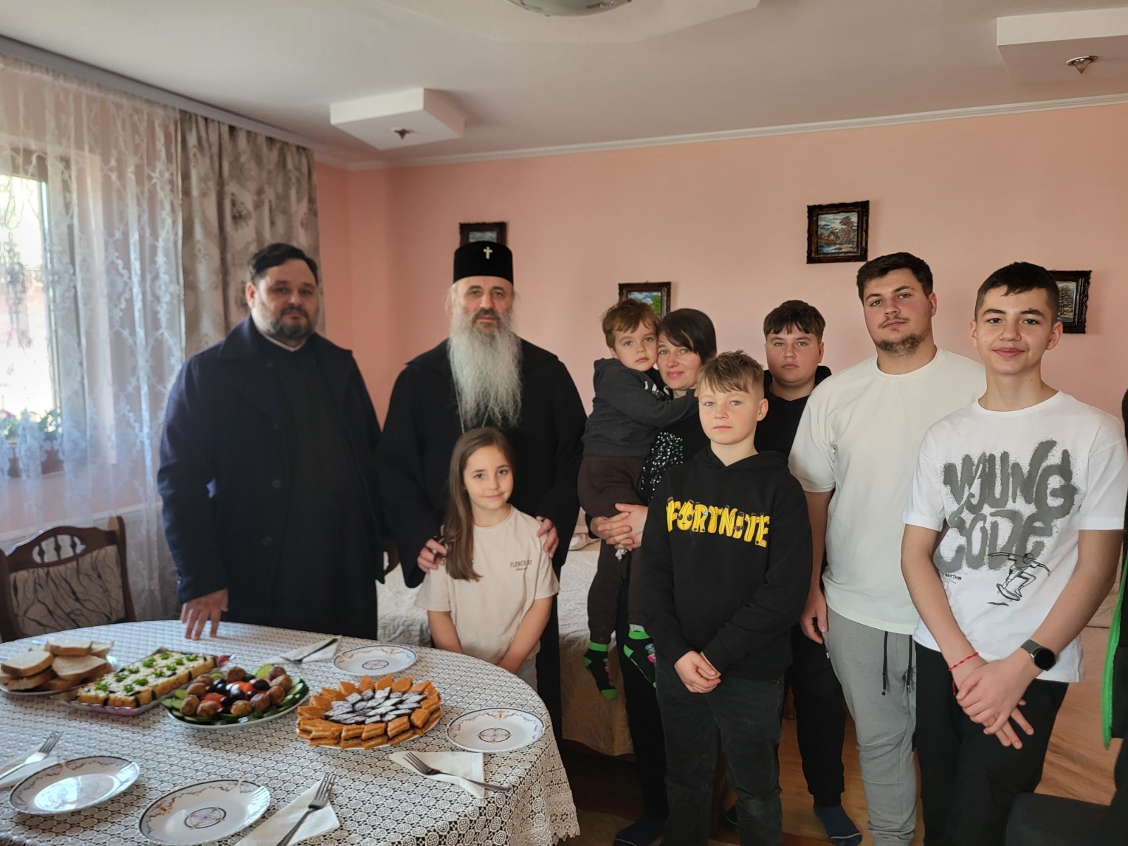 Părintele Mitropolit Teofan, în vizită la Parohia Tudor Vladimirescu - Botoșani