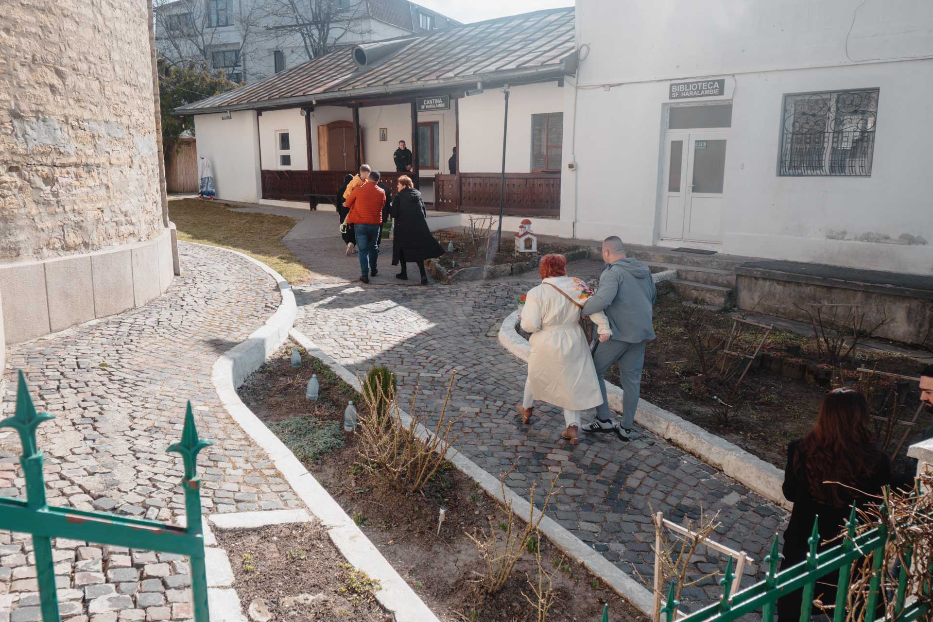 Primăvara Reîntâlnirii: Sub cupola Sfântului Haralambie, drumul spre casă trece prin inima familiei