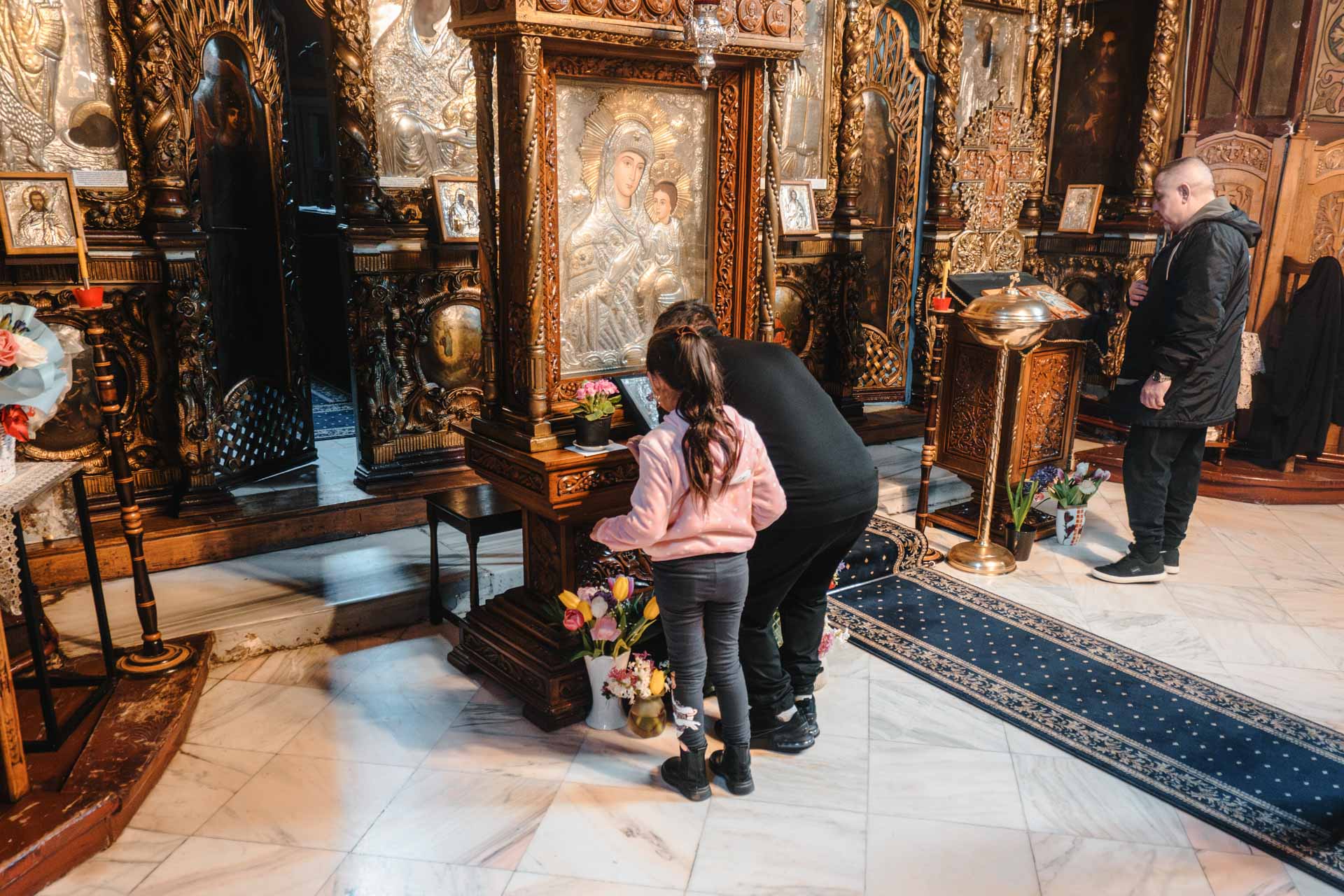 Primăvara Reîntâlnirii: Sub cupola Sfântului Haralambie, drumul spre casă trece prin inima familiei