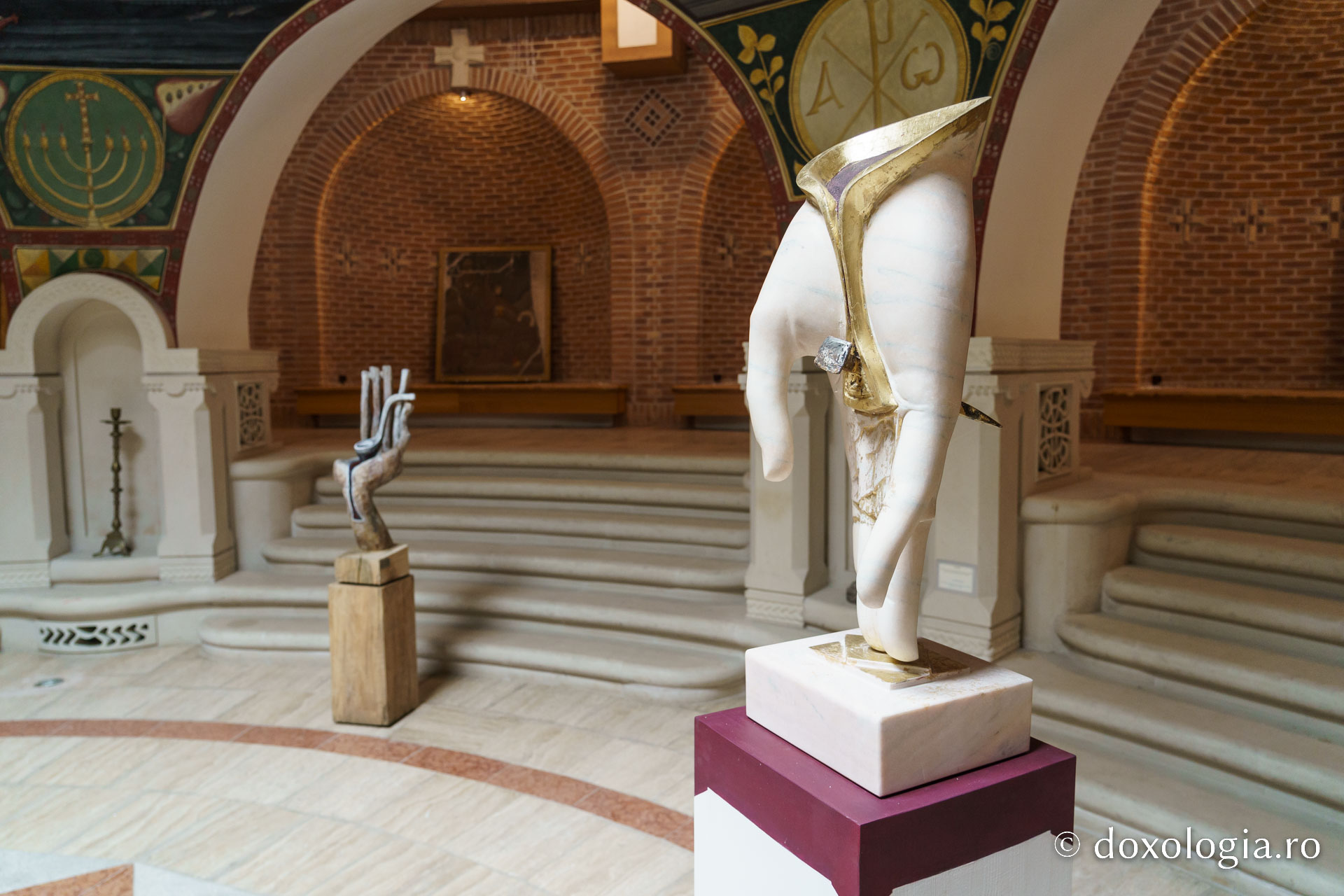 Expozitia „Euharistie” - sculptor Ovidiu-Nicolae Popa