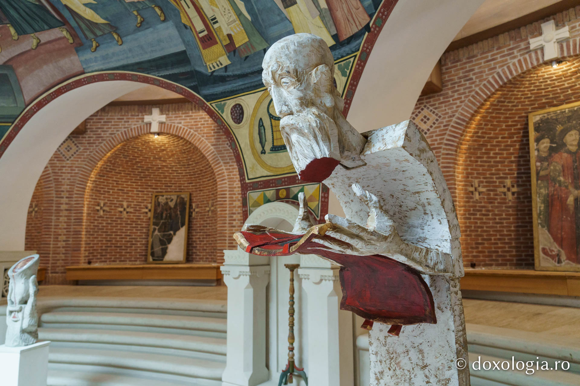 Expozitia „Euharistie” - sculptor Ovidiu-Nicolae Popa