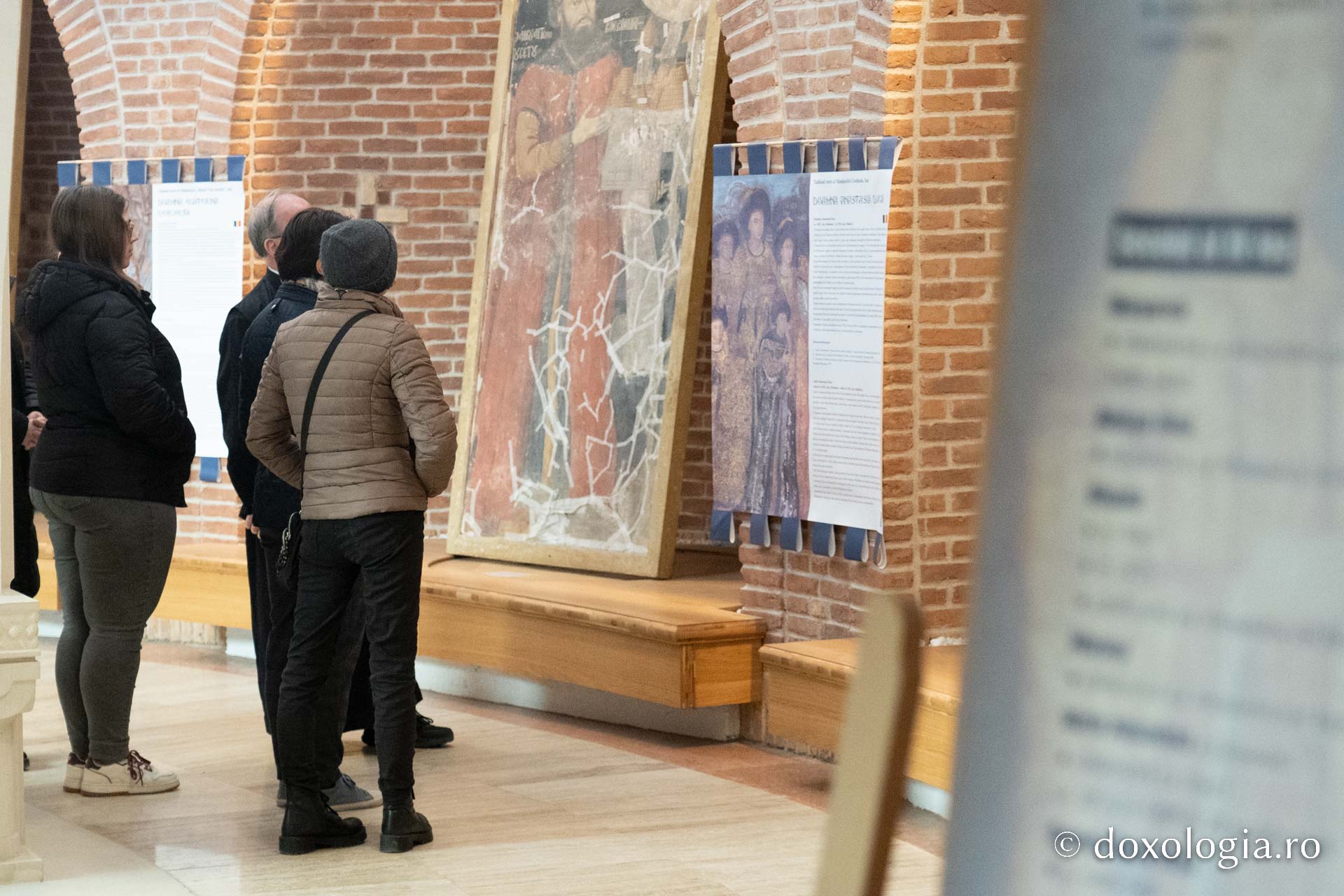 Vernisaj la Iași: expoziția „Doamnele Moldovei”, o incursiune în istoria și spiritualitatea feminină a spațiului moldav