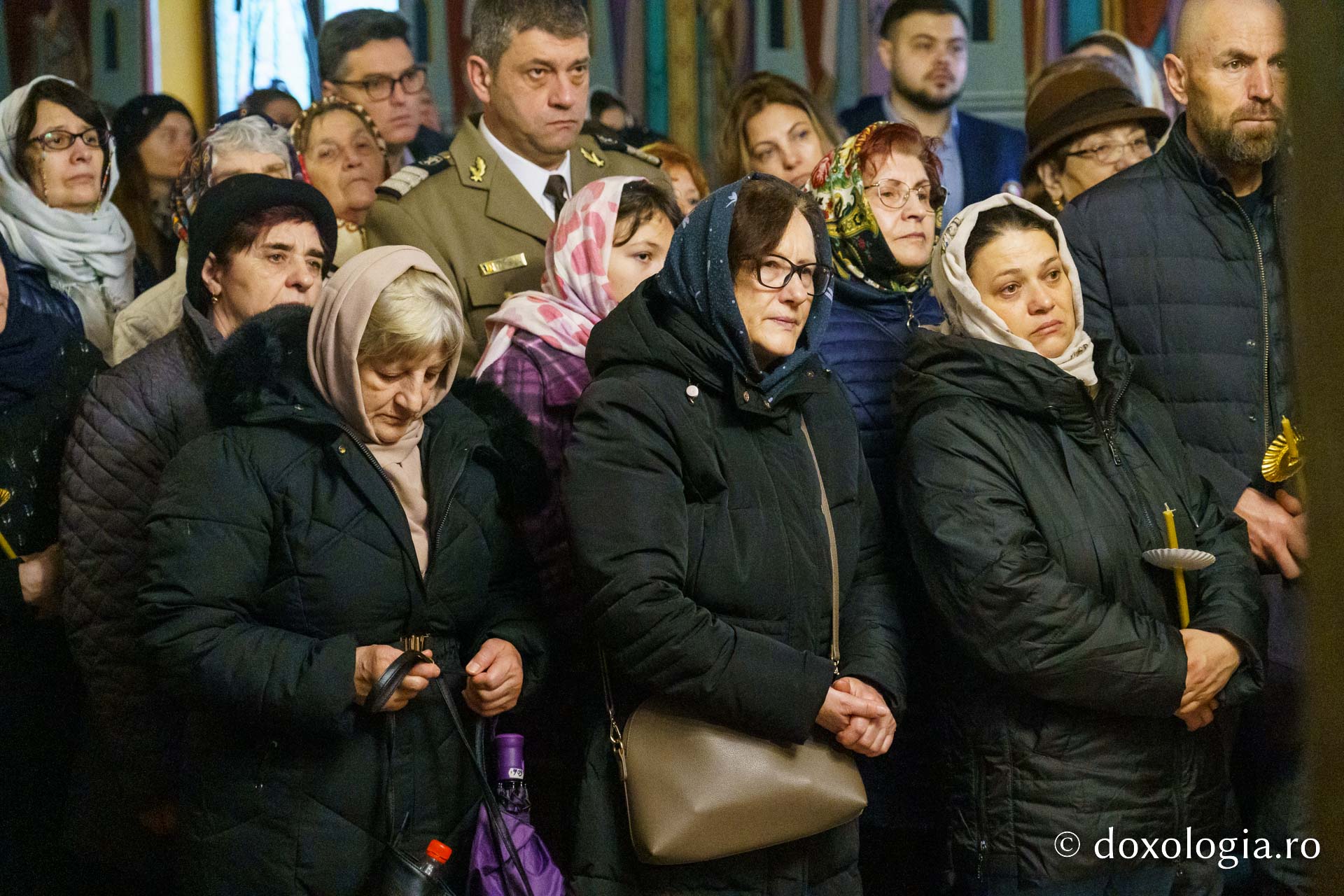 Militarii, în rugăciune în Duminica Sfintei Maria Egipteanca, Capela militară din Piatra Neamț, resfințită de IPS Teofan