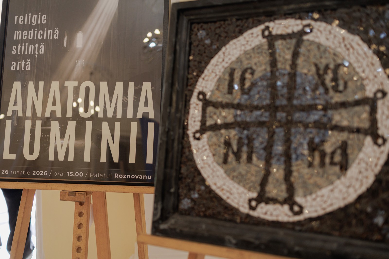 expoziția „Anatomia Luminii” Primăria Iași