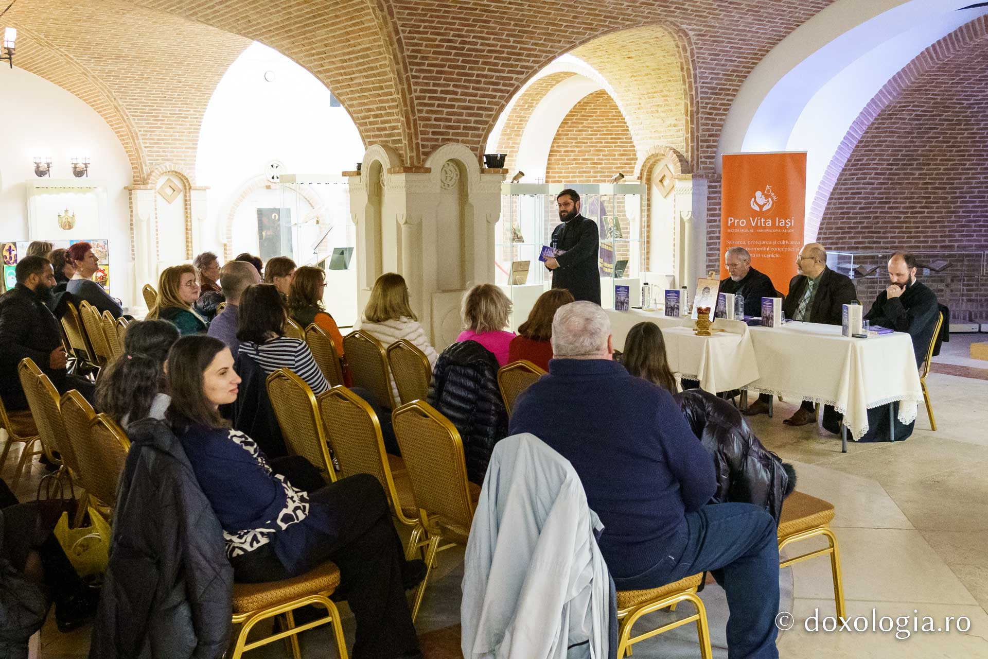 Lansare de carte la Muzeul Mitropolitan, în încheierea Lunii pentru Viață