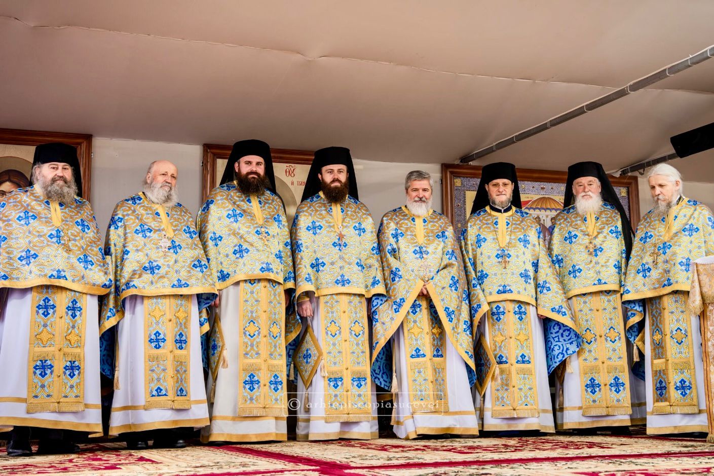 Părintele Vasile Ioana a primit cea mai mare distincție a Arhiepiscopiei Sucevei și Rădăuților