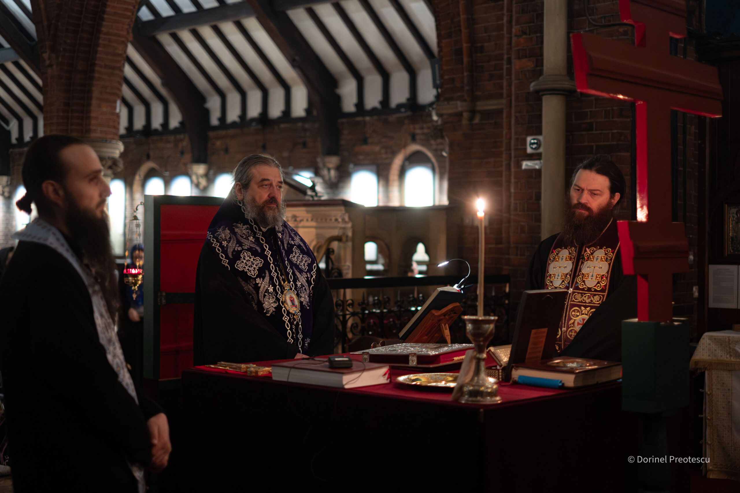 PS Nichifor Botoșăneanul a vizitat comunitățile românești din Marea Britanie