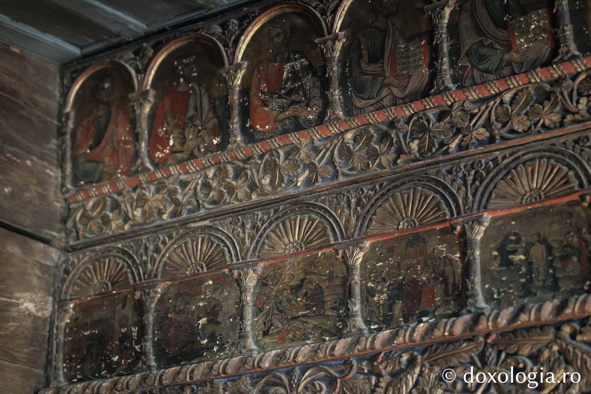 Catepeteasma din secolul al XVII-lea din biserica din Jigoreni