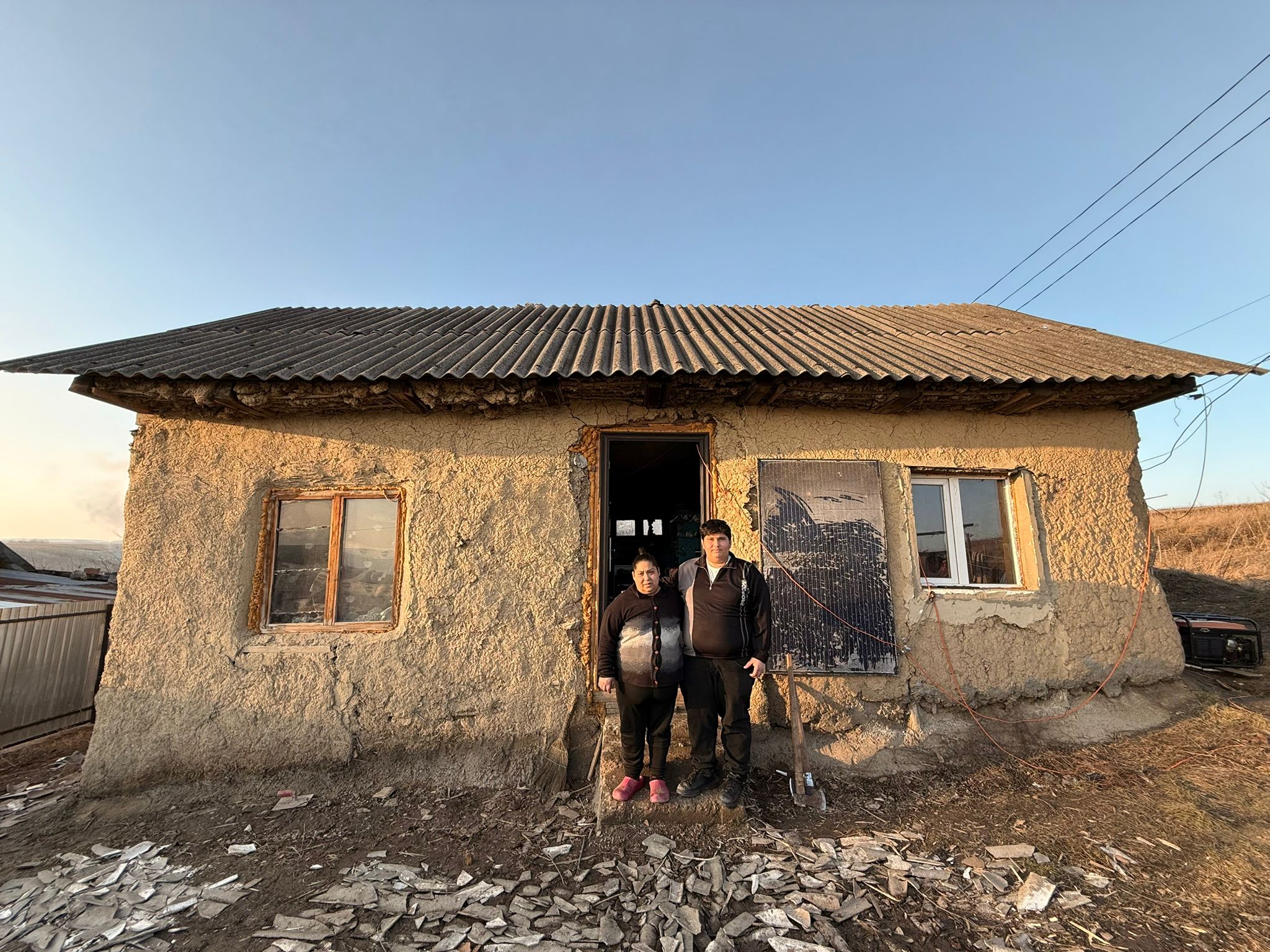 Lucian are nevoie de ajutor: campanie pentru o locuință decentă și continuarea studiilor