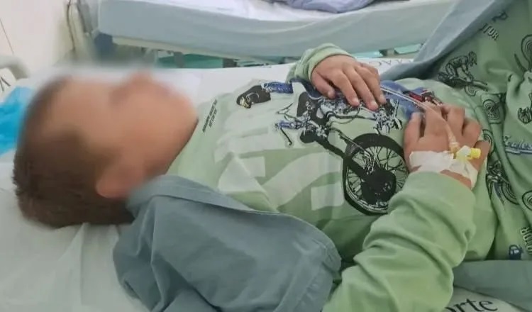 Împreună pentru Andrei: două operații urgente îi pot reda vederea unui copil de 7 ani