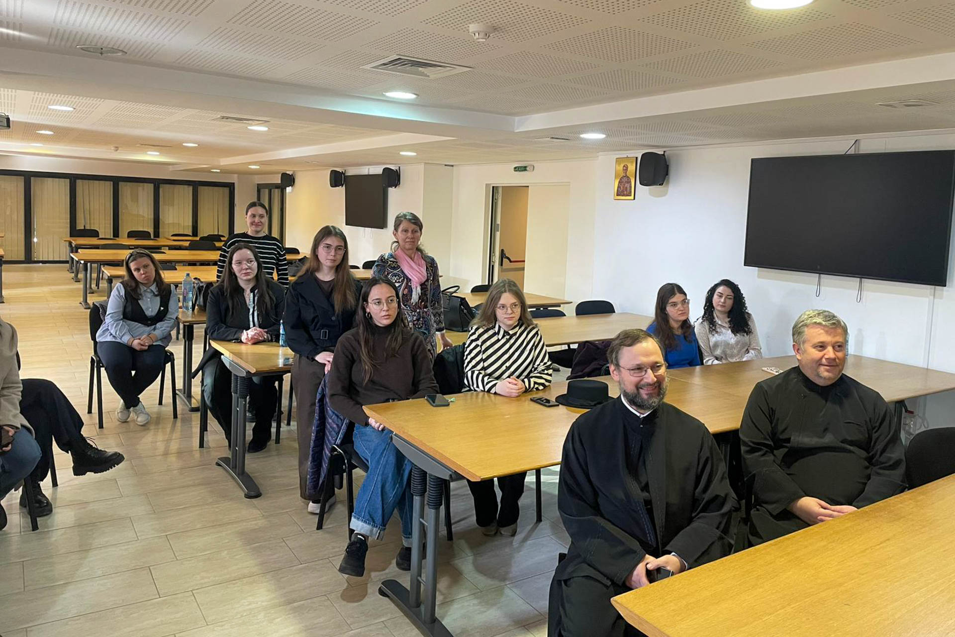 Curs practic de prim ajutor pentru studenții Facultății de Teologie Ortodoxă din Iași