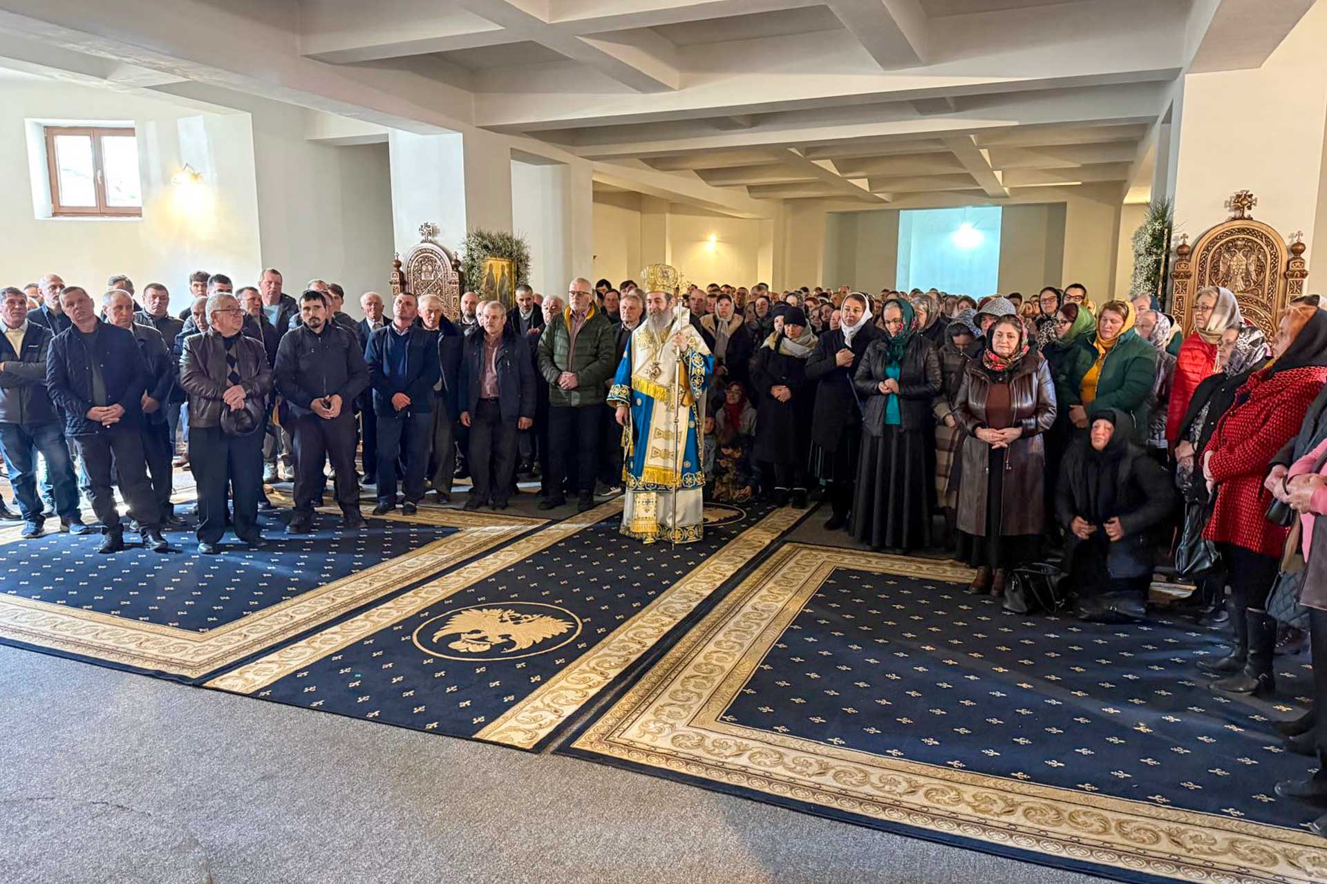 Hramul Mănăstirii Sihăstria Voronei, sărbătorit în ziua Bunei Vestiri: „Maica Domnului este punte și cale pentru fiecare dintre noi”