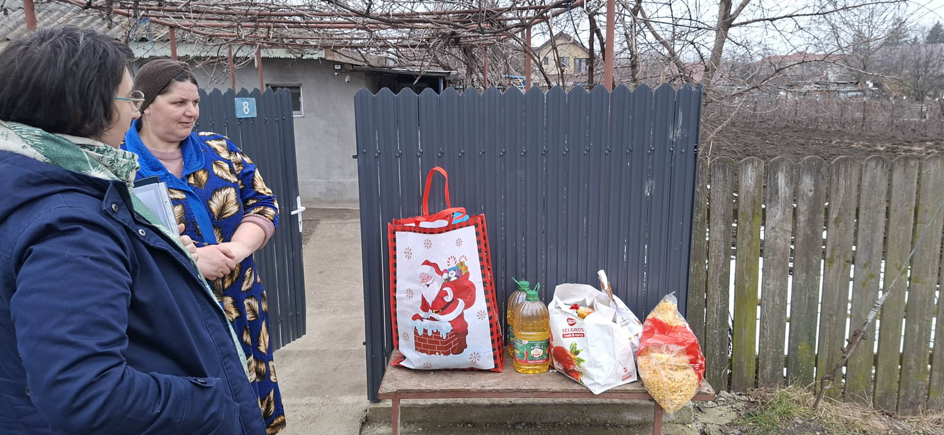 O nouă acțiune de sprijin pentru 40 de copii din Iași, Botoșani și Neamț, prin Bursele „Brațele Părintești”