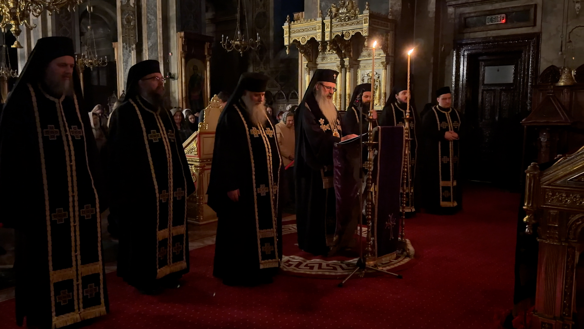 Prima denie din acest an, la Catedrala Mitropolitană: „Starea de pocăință înseamnă privirea fiecăruia în biografia proprie, sesizând prezența întunericului, a mormântului, a păcatului, a fărădelegii”