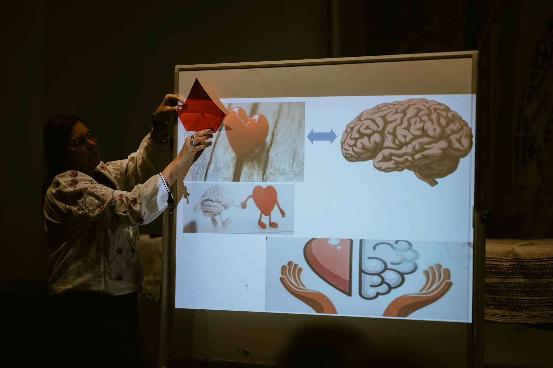 Profesori din toată țara, reuniți la Găbud pentru o întâlnire despre vulnerabilitate și siguranță emoțională