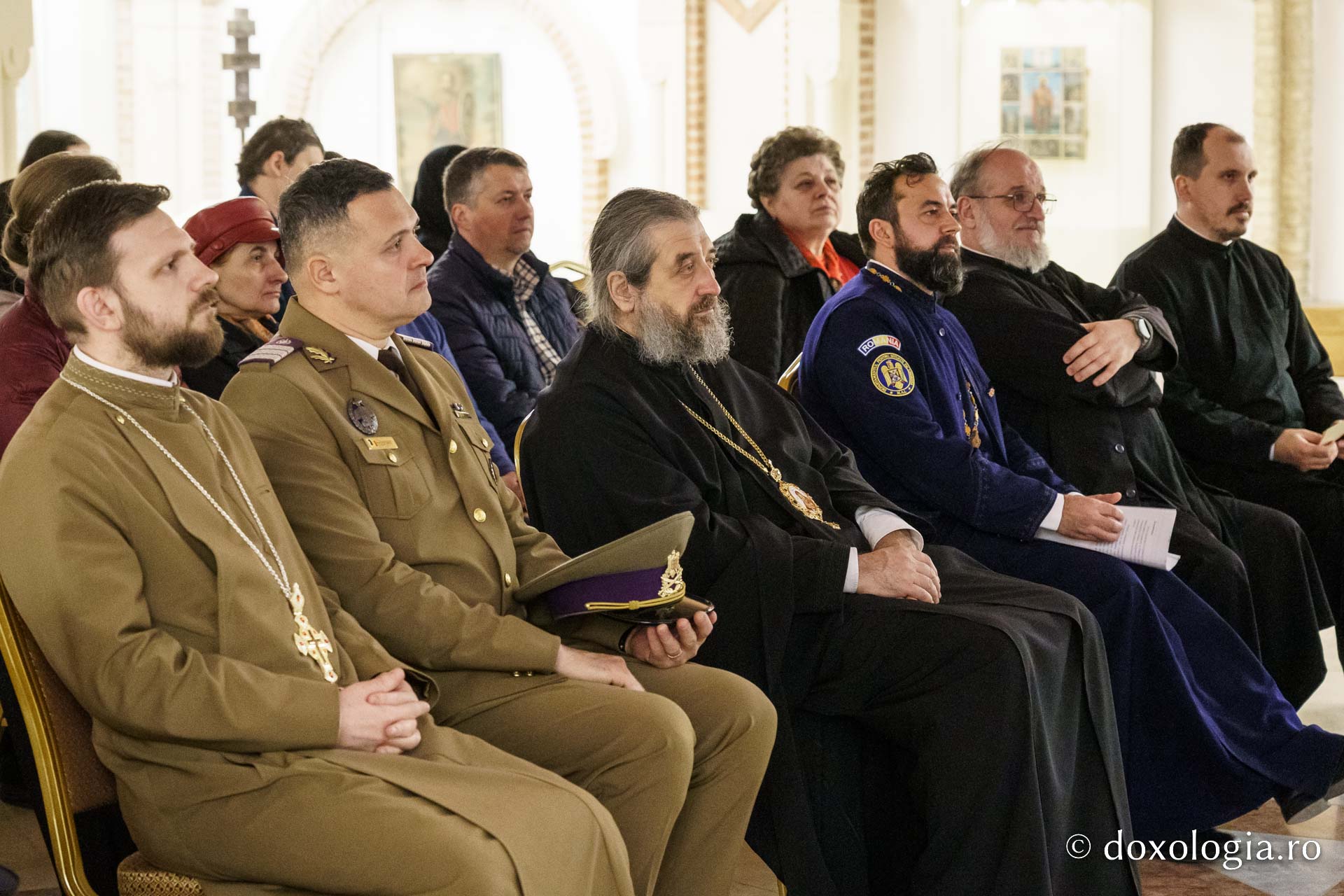 La Muzeul Mitropolitan din Iași puteți vizita în această perioadă Expoziția „Apărători ai credinței – sfinții militari și vocația slujirii”