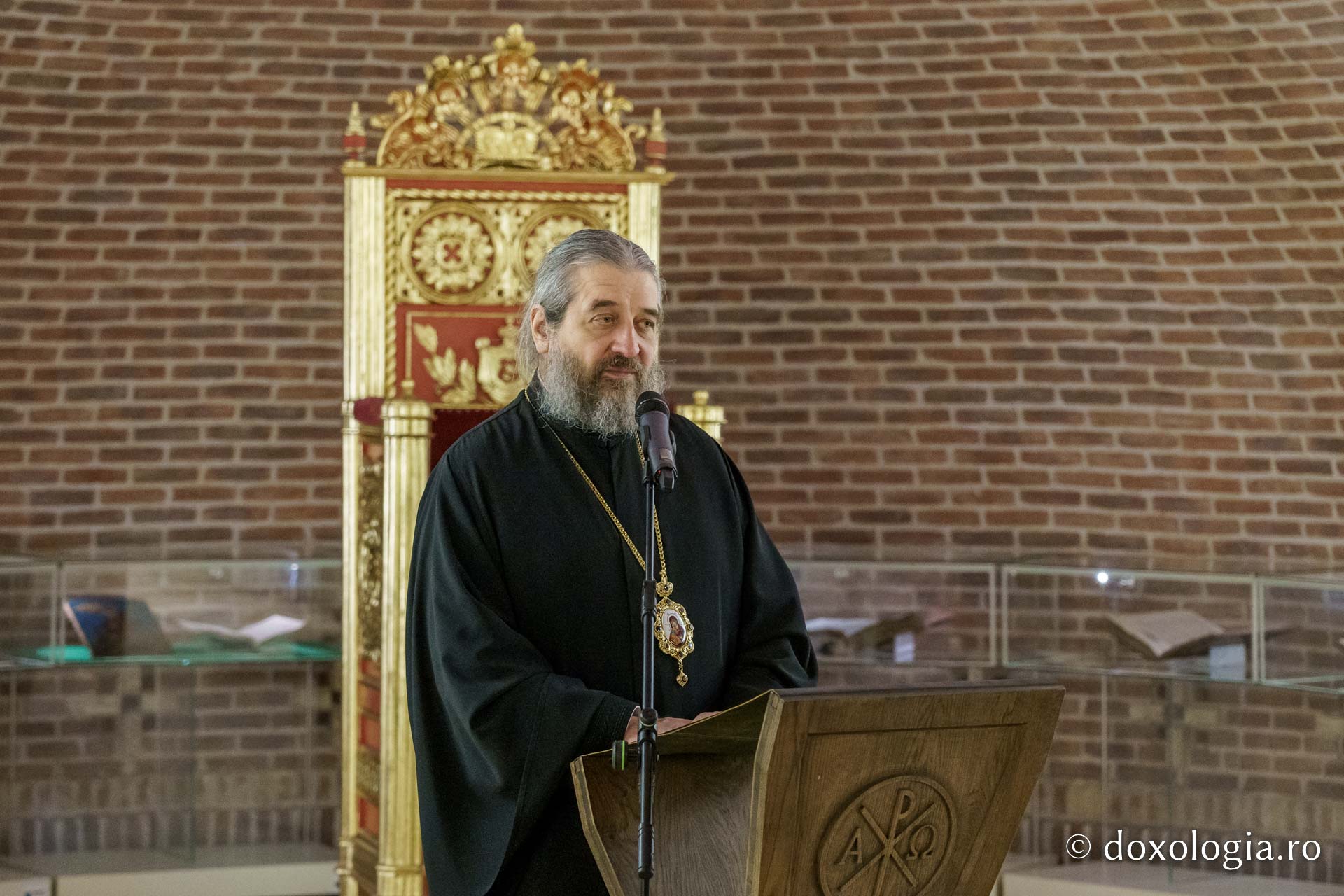 La Muzeul Mitropolitan din Iași puteți vizita în această perioadă Expoziția „Apărători ai credinței – sfinții militari și vocația slujirii”