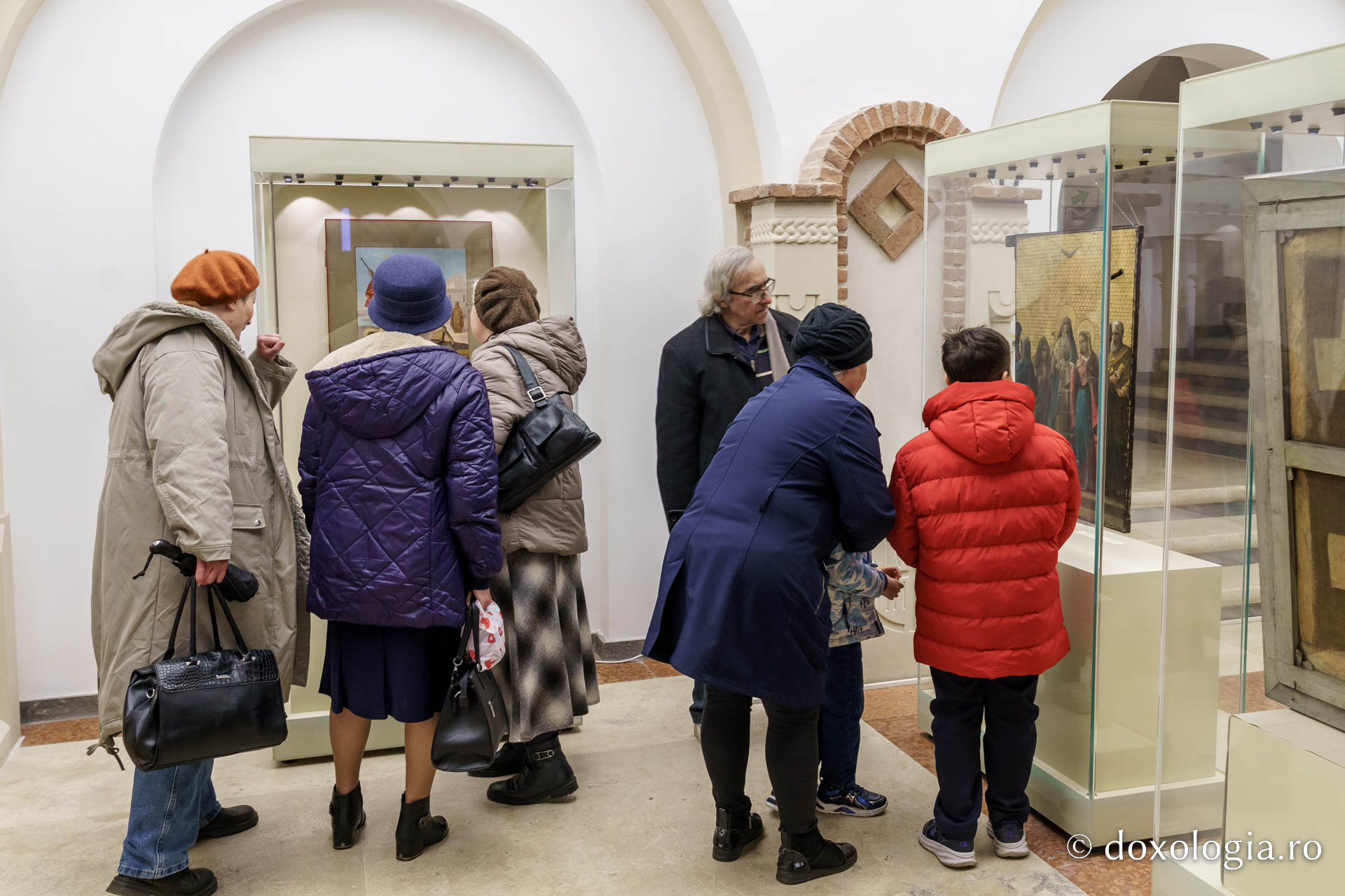 La Muzeul Mitropolitan din Iași puteți vizita în această perioadă Expoziția „Apărători ai credinței – sfinții militari și vocația slujirii”