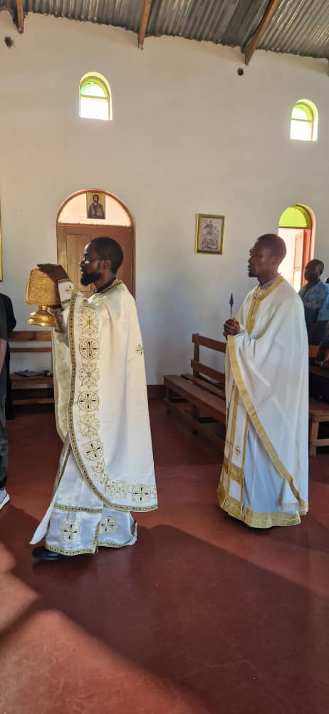 Satele Makota şi Nyamahana în sărbătoare de „Izvorul Tămăduirii”