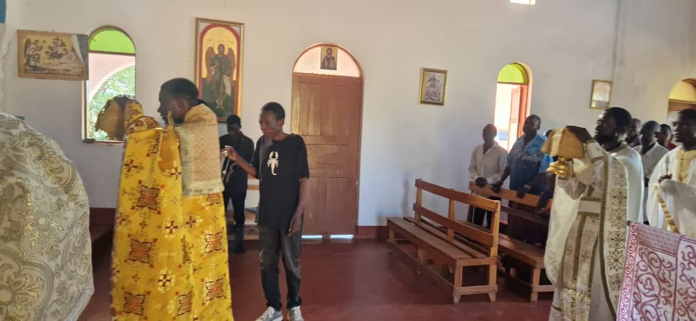 Satele Makota şi Nyamahana în sărbătoare de „Izvorul Tămăduirii”