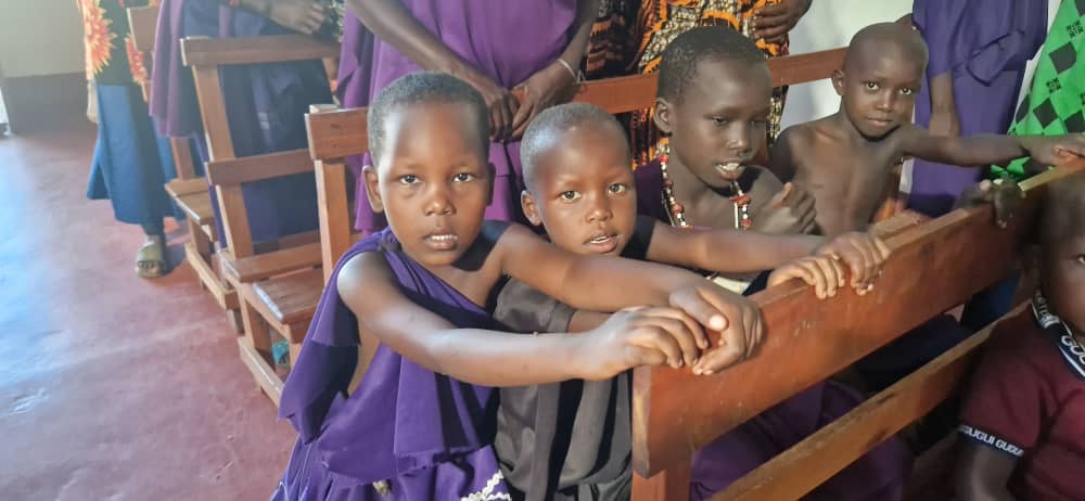 Satele Makota şi Nyamahana în sărbătoare de „Izvorul Tămăduirii”