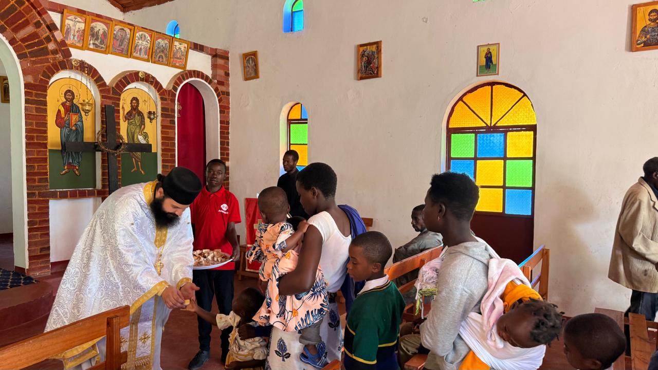 Satele Makota şi Nyamahana în sărbătoare de „Izvorul Tămăduirii”