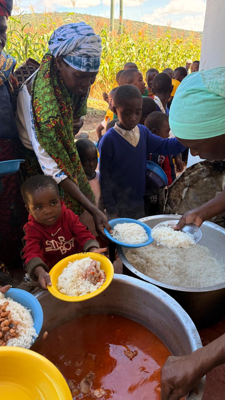 Satele Makota şi Nyamahana în sărbătoare de „Izvorul Tămăduirii”