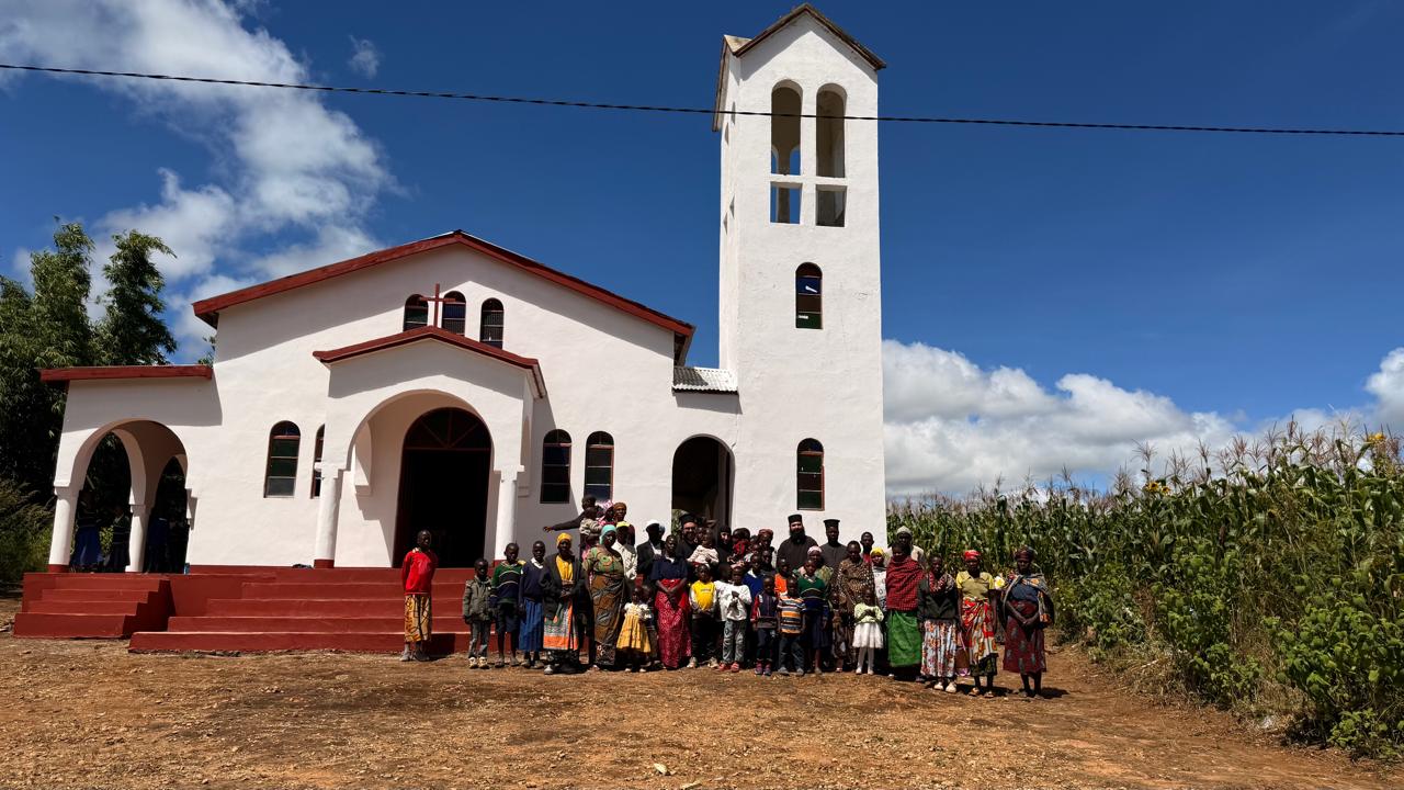Satele Makota şi Nyamahana în sărbătoare de „Izvorul Tămăduirii”