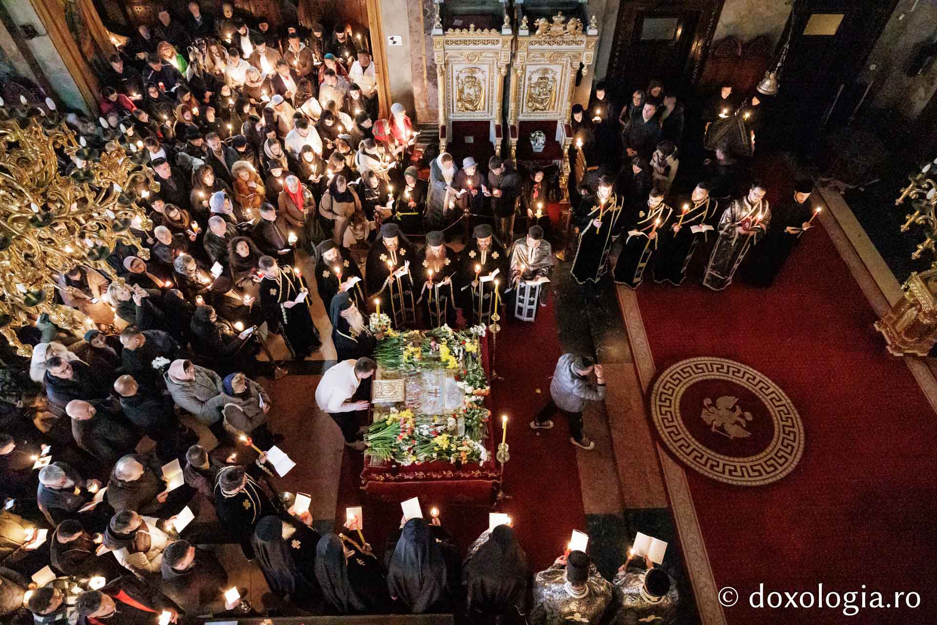 (Foto) Prohodul Domnului la Catedrala Mitropolitana din Iași – 2026