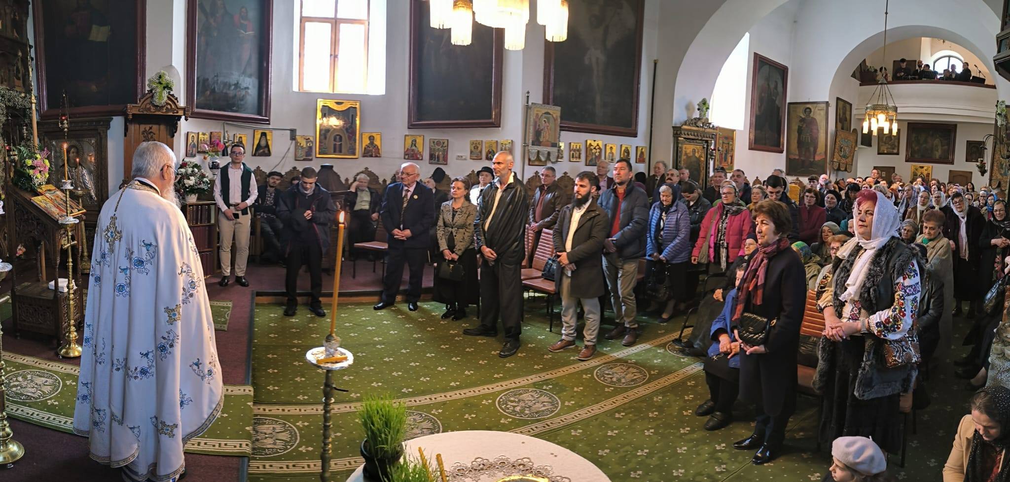 Biserica „Toma Cozma”, în haine de sărbătoare: „Îl cinstim pe Sfântul Toma pentru că a avut puterea să se întoarcă la Domnul cu inimă înnoită și schimbată”