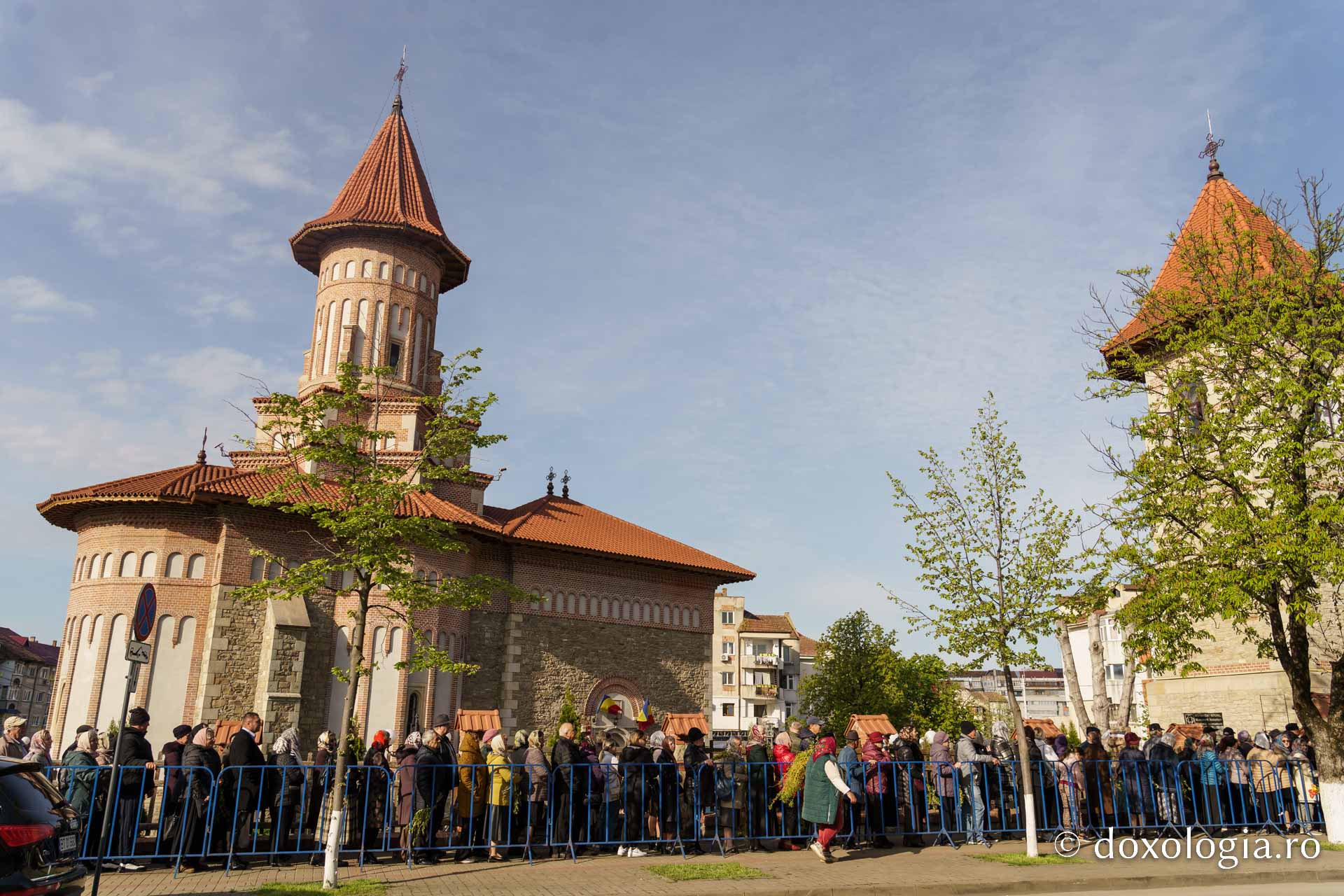 Sfântul Mare Mucenic Gheorghe, cinstit la Botoșani prin rugăciune și Liturghie arhierească