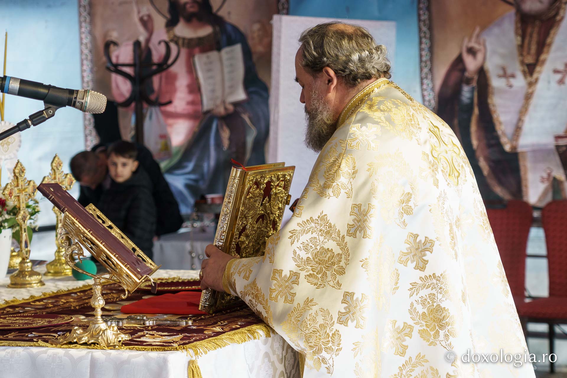 Sfântul Mare Mucenic Gheorghe, cinstit la Botoșani prin rugăciune și Liturghie arhierească