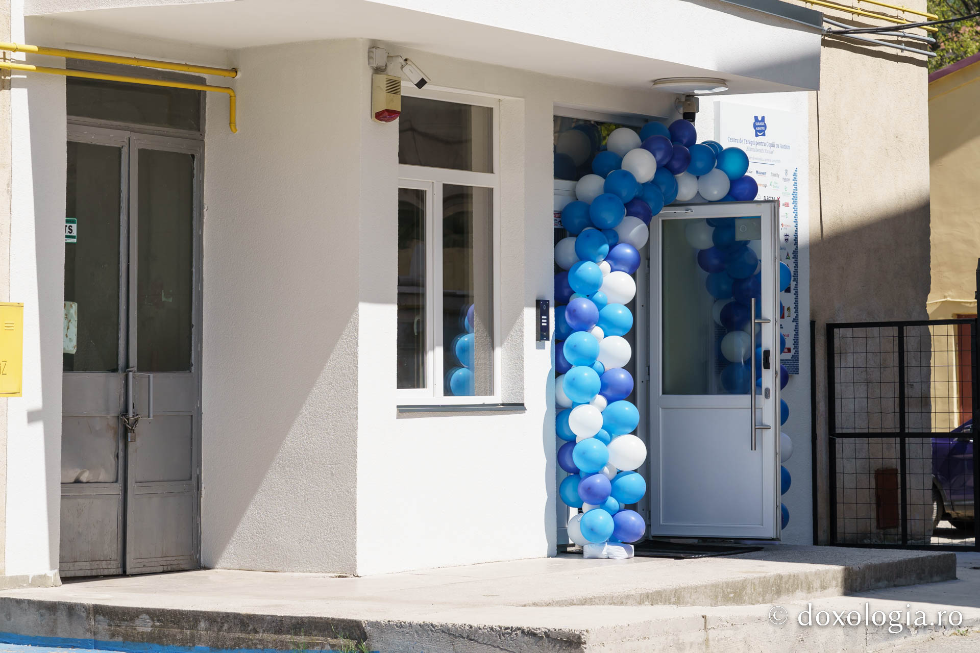 Asociația „Surâsul Albastru” a inaugurat un nou centru pentru copiii cu autism