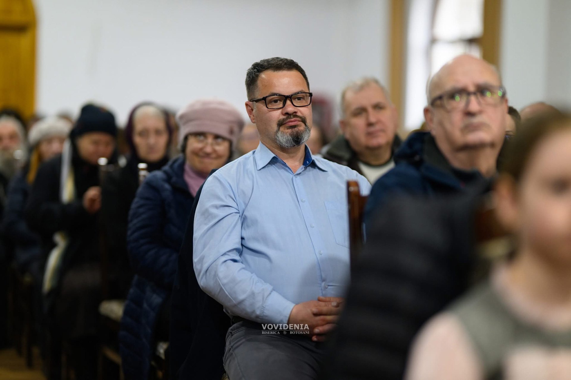 Arhim. Hrisostom Ciuciu, conferință despre familie cu sala arhiplină la Biserica Vovidenia din Botoșani