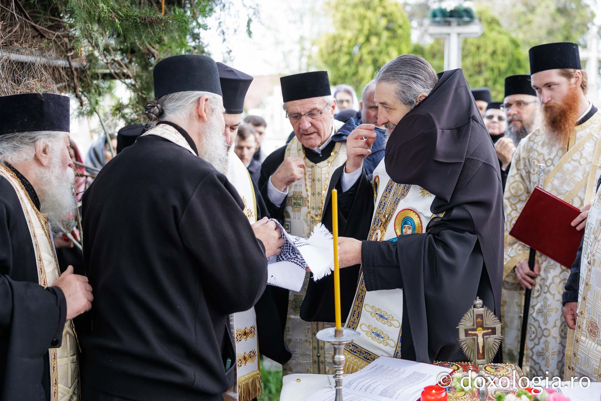 Au fost deshumate moaștele Sfintei Blandina de la Iași