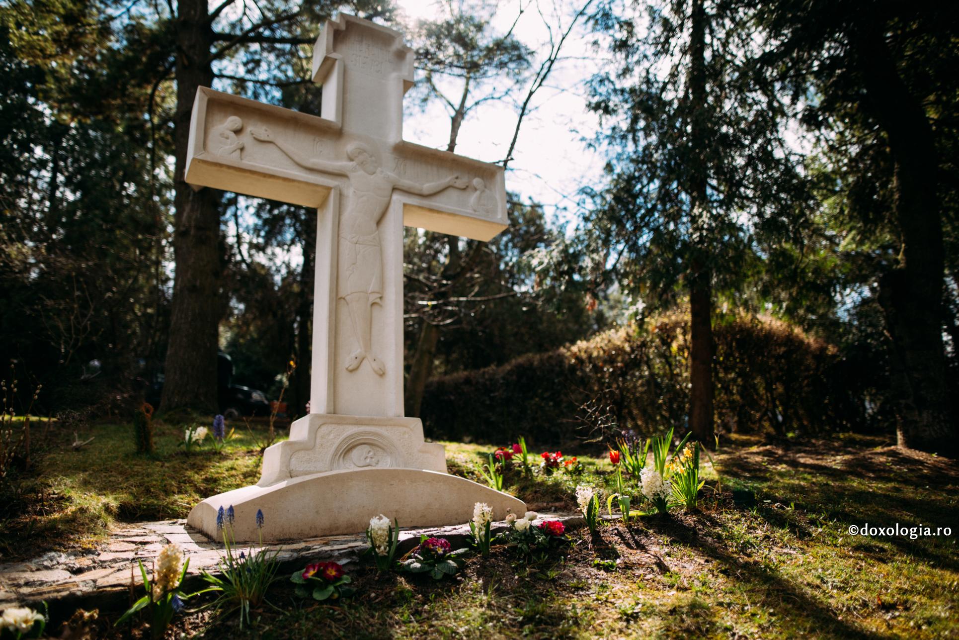 IPS Varsanufie, Arhiepiscopul Râmnicului: „Învierea Domnului, biruința vieții asupra morții și luminarea întregii făpturi” (Scrisoare pastorală, 2026)