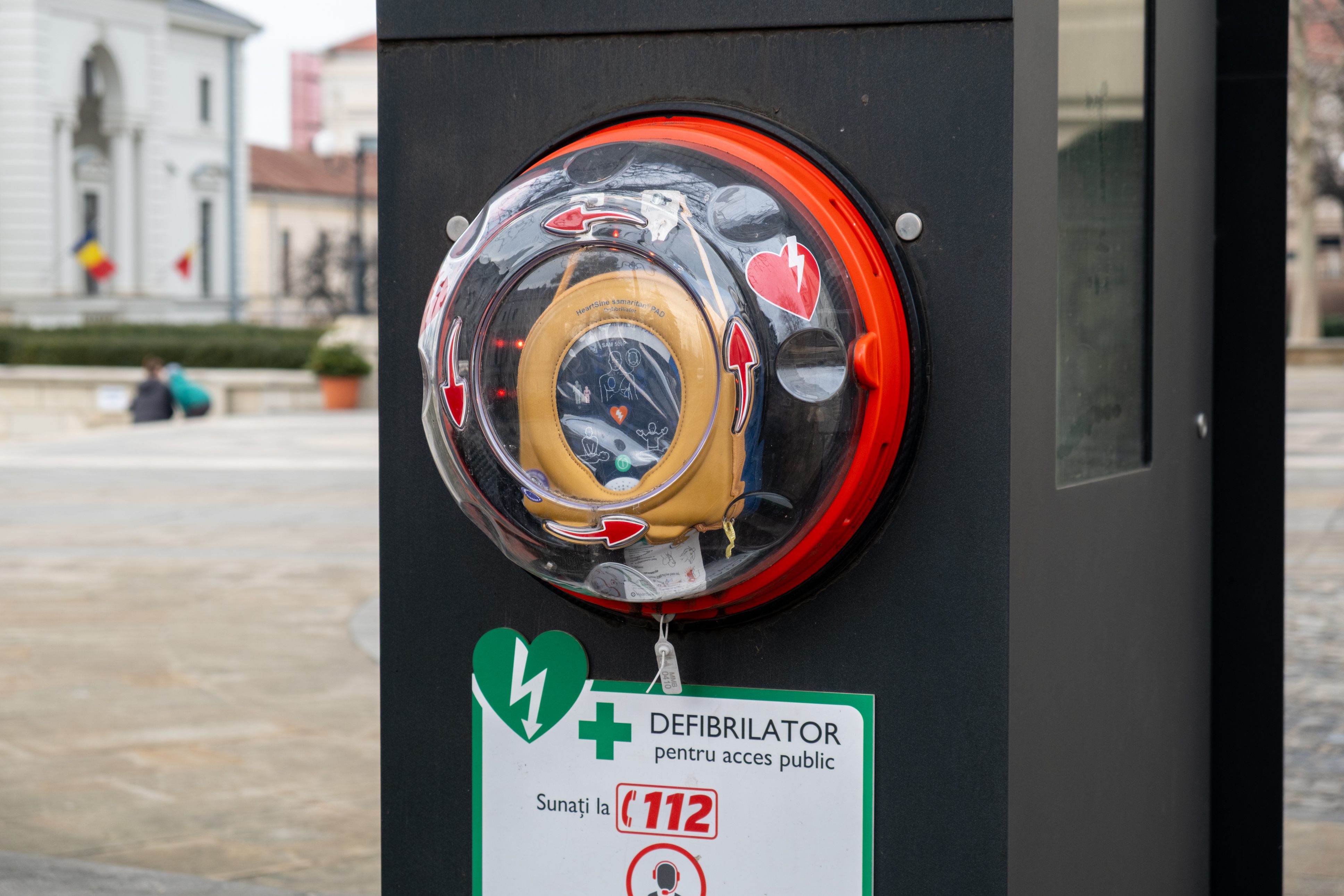 Doi soți din Dobrovăț vor să aducă primul defibrilator în comună – donează pe Fiideajutor.ro și poți salva o viață