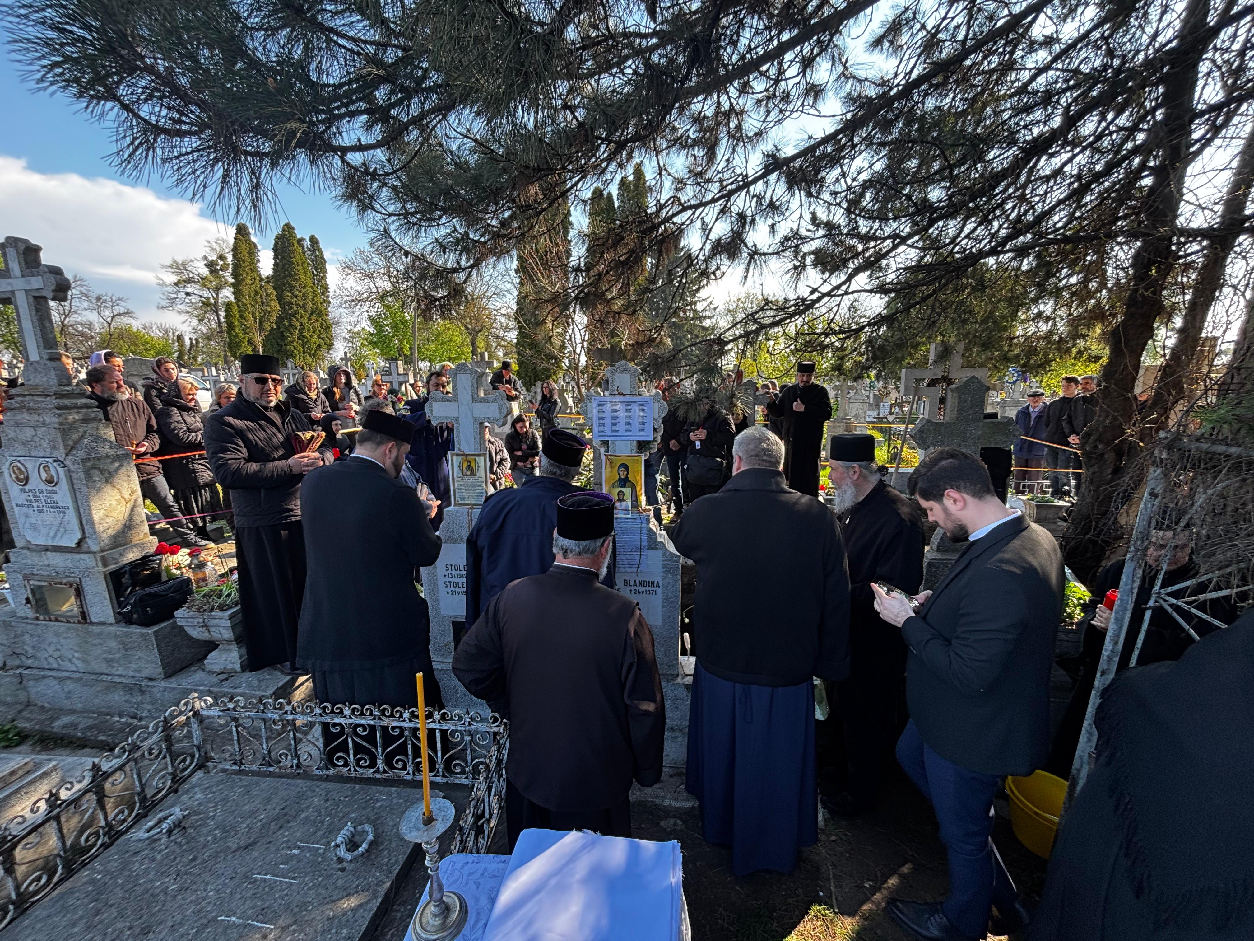 Au fost deshumate moaștele Sfintei Blandina de la Iași