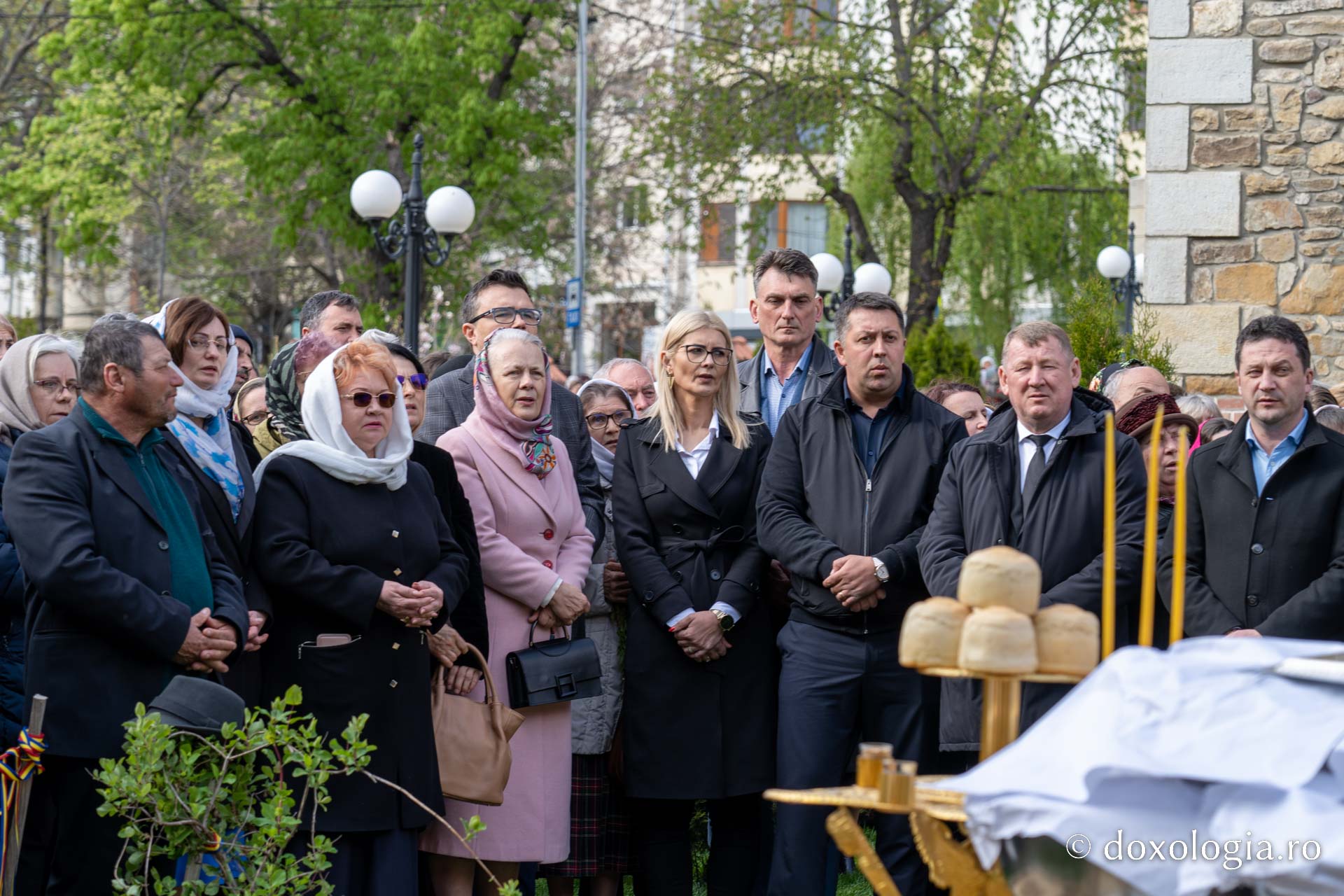 Sfânta Cuvios Cleopa de la Sihăstria, purtat în procesiune pe străzile din Botoșani, cu prilejul hramului orașului