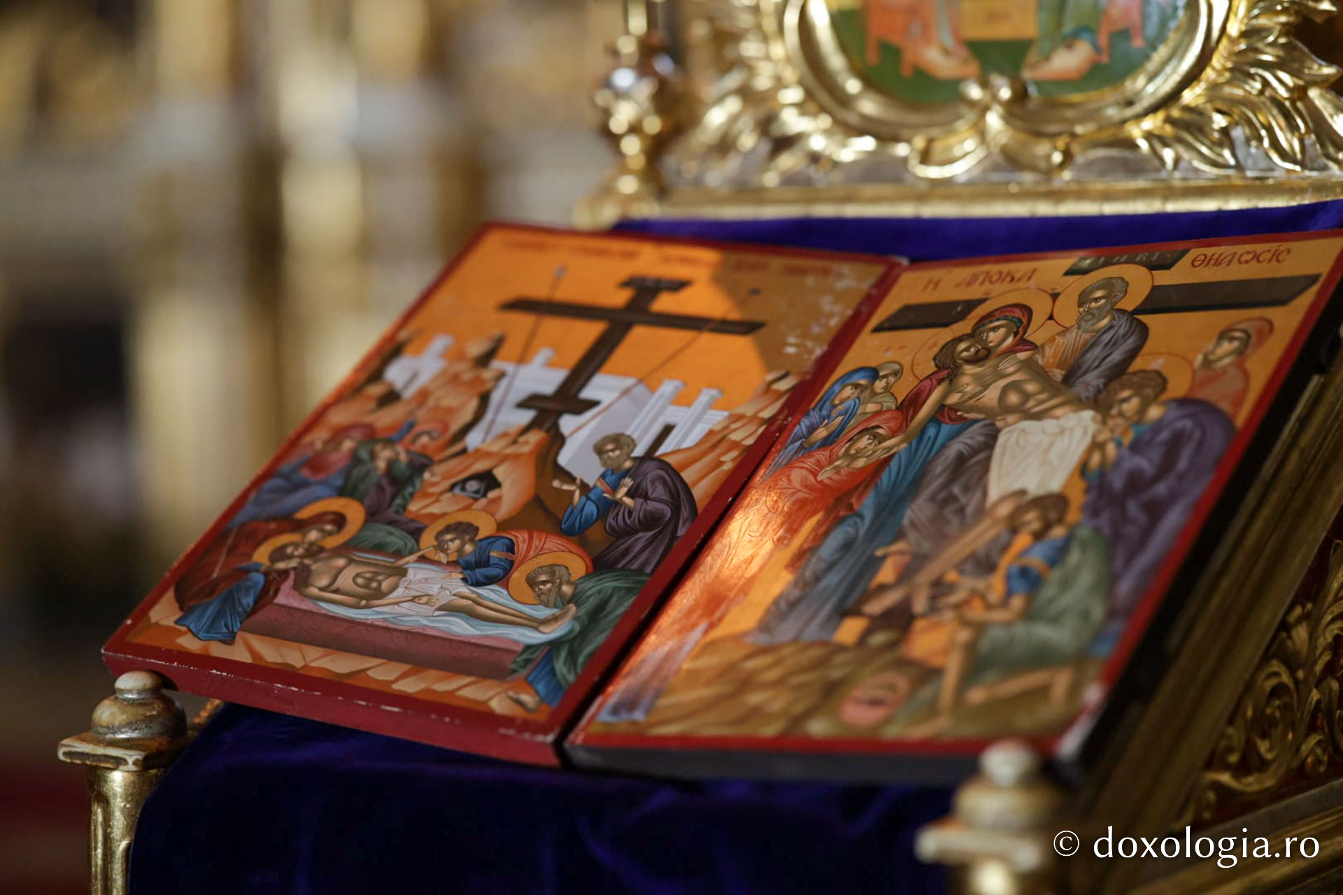 Credincioșii ieșeni au participat la Denia Prohodului Domnului, oficiată de IPS Teofan