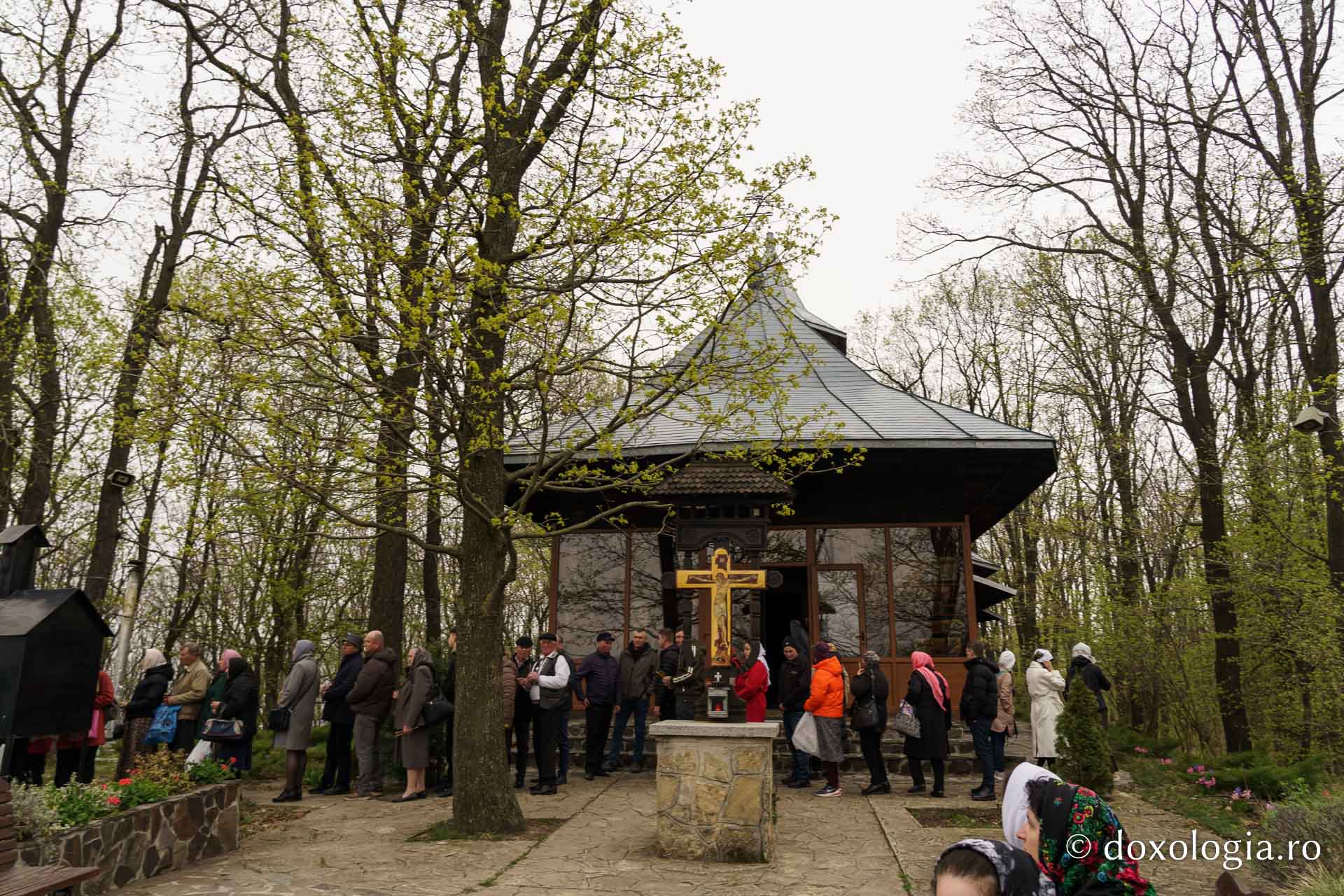 Mănăstirea Sângeap-Basaraba și-a sărbători hramul: „Prăznuim această minune ca să înțelegem că Dumnezeu lucrează în viața noastră, așijderea Maica Domnului”