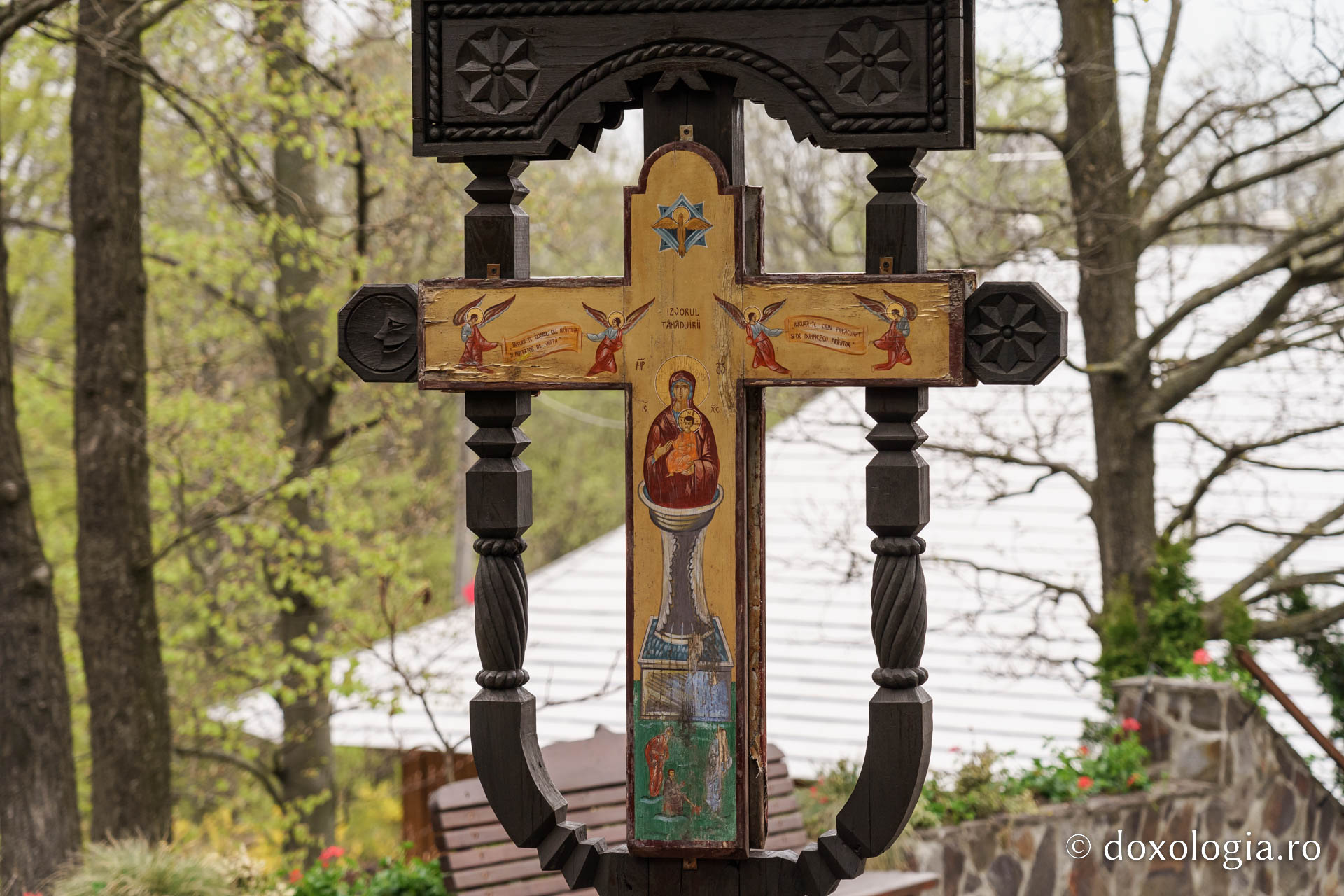 Mănăstirea Sângeap-Basaraba și-a sărbători hramul: „Prăznuim această minune ca să înțelegem că Dumnezeu lucrează în viața noastră, așijderea Maica Domnului”