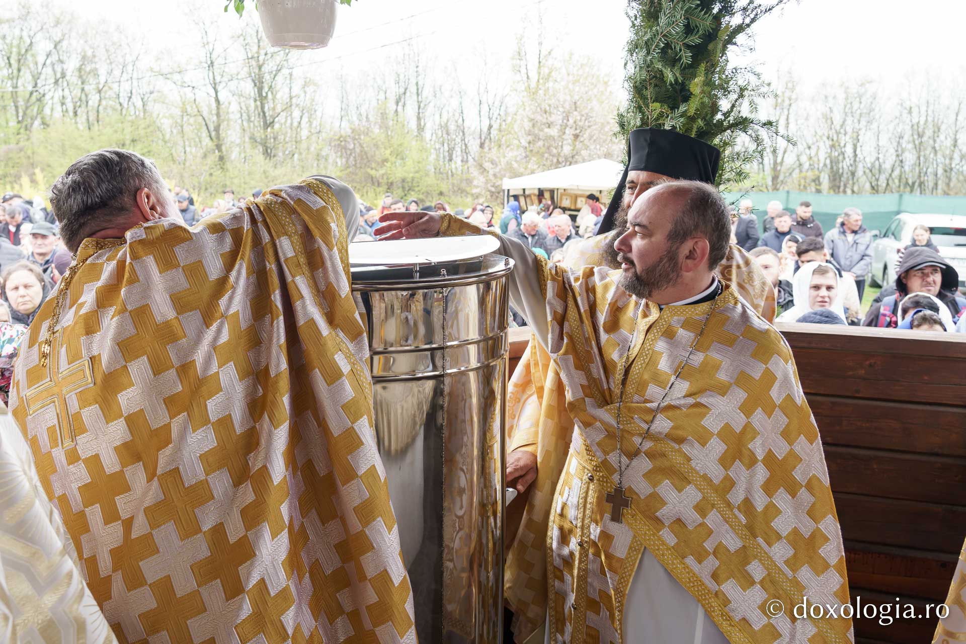 Mănăstirea Sângeap-Basaraba și-a sărbători hramul: „Prăznuim această minune ca să înțelegem că Dumnezeu lucrează în viața noastră, așijderea Maica Domnului”